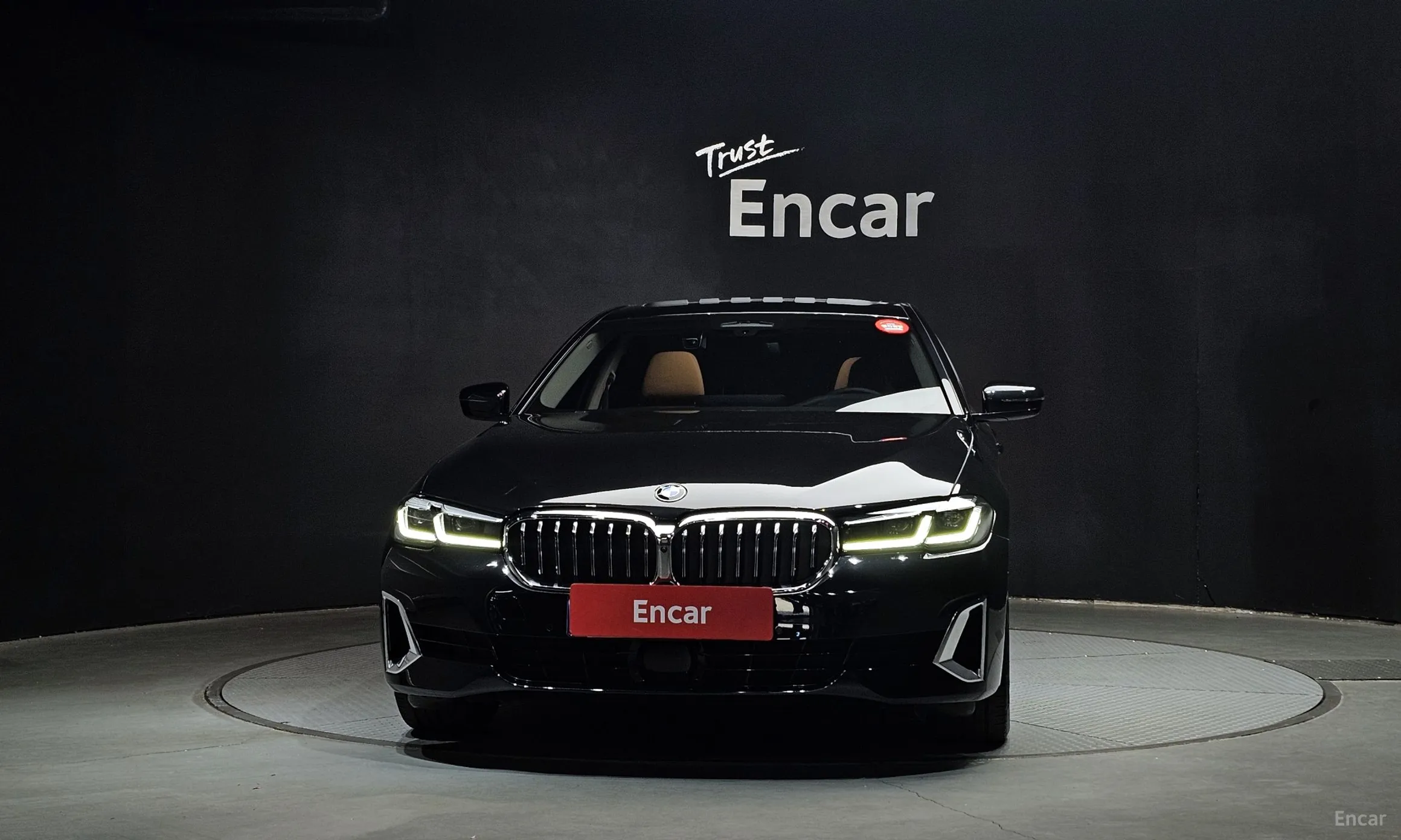 BMW 5 Series (G30) превью 3