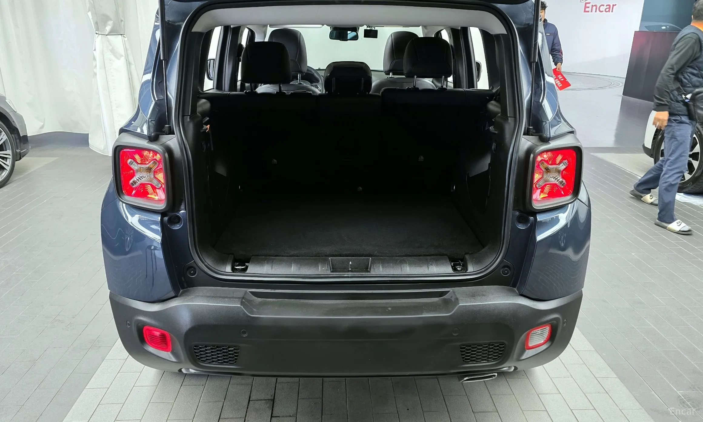Jeep Renegade превью 20