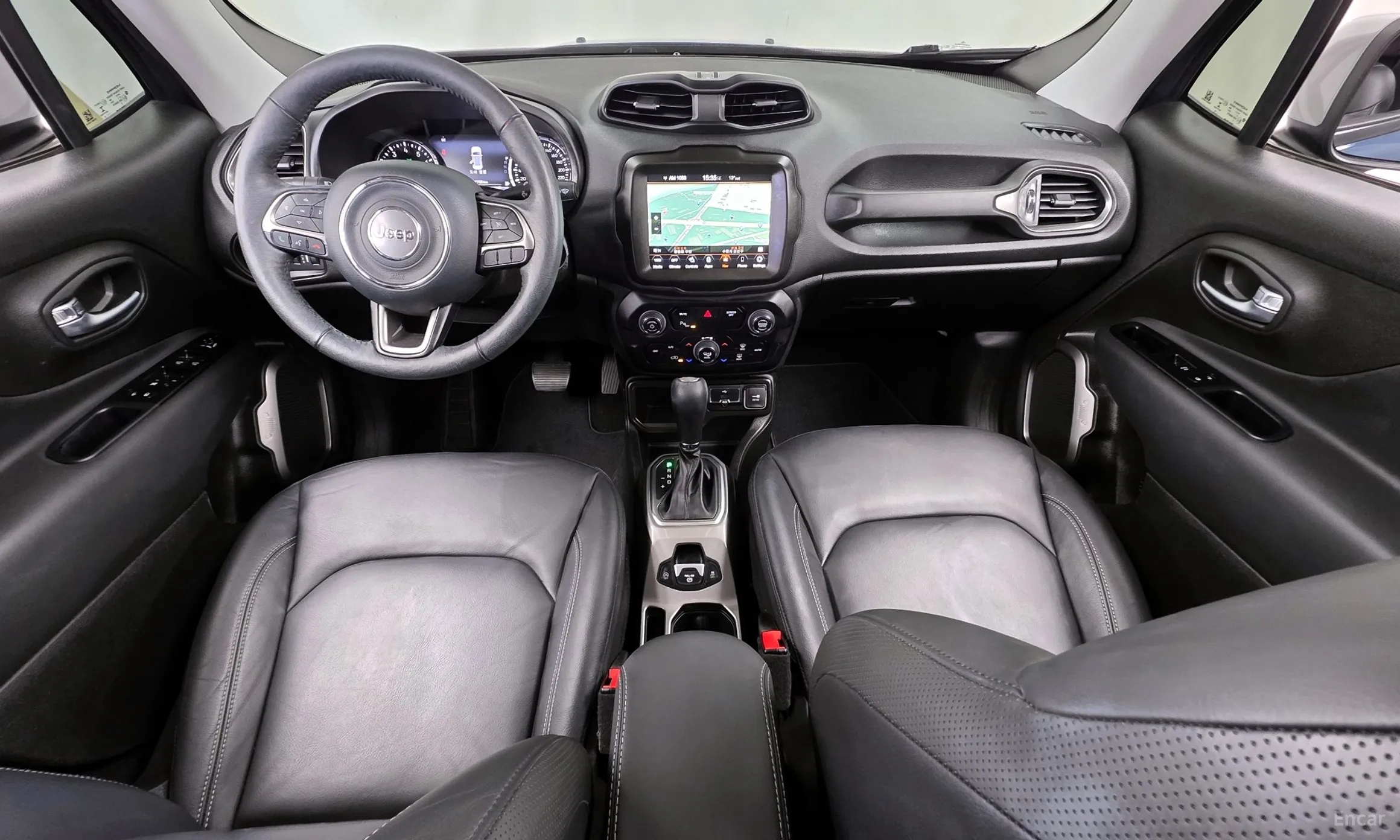 Jeep Renegade превью 7