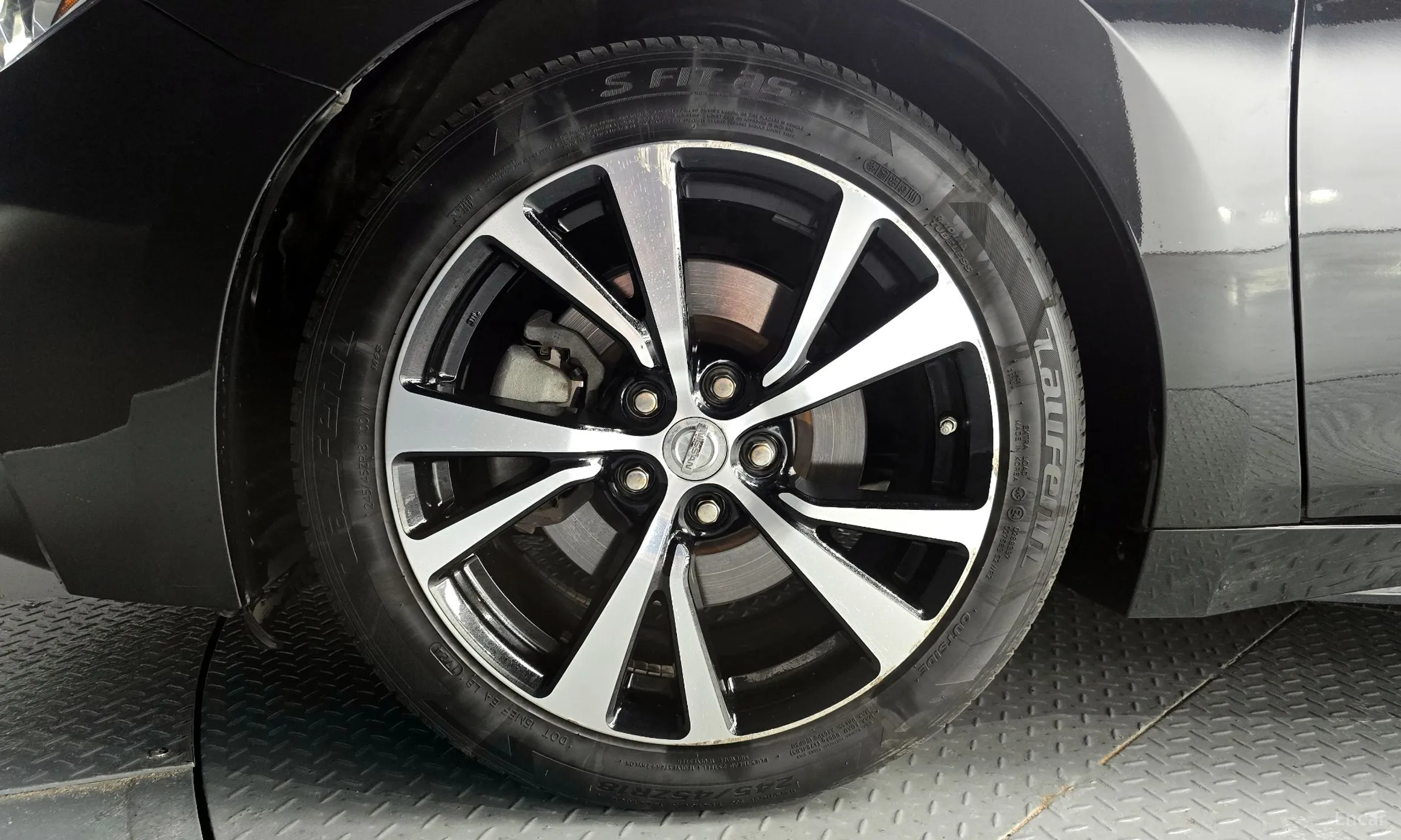 Nissan Maxima (A36) превью 5