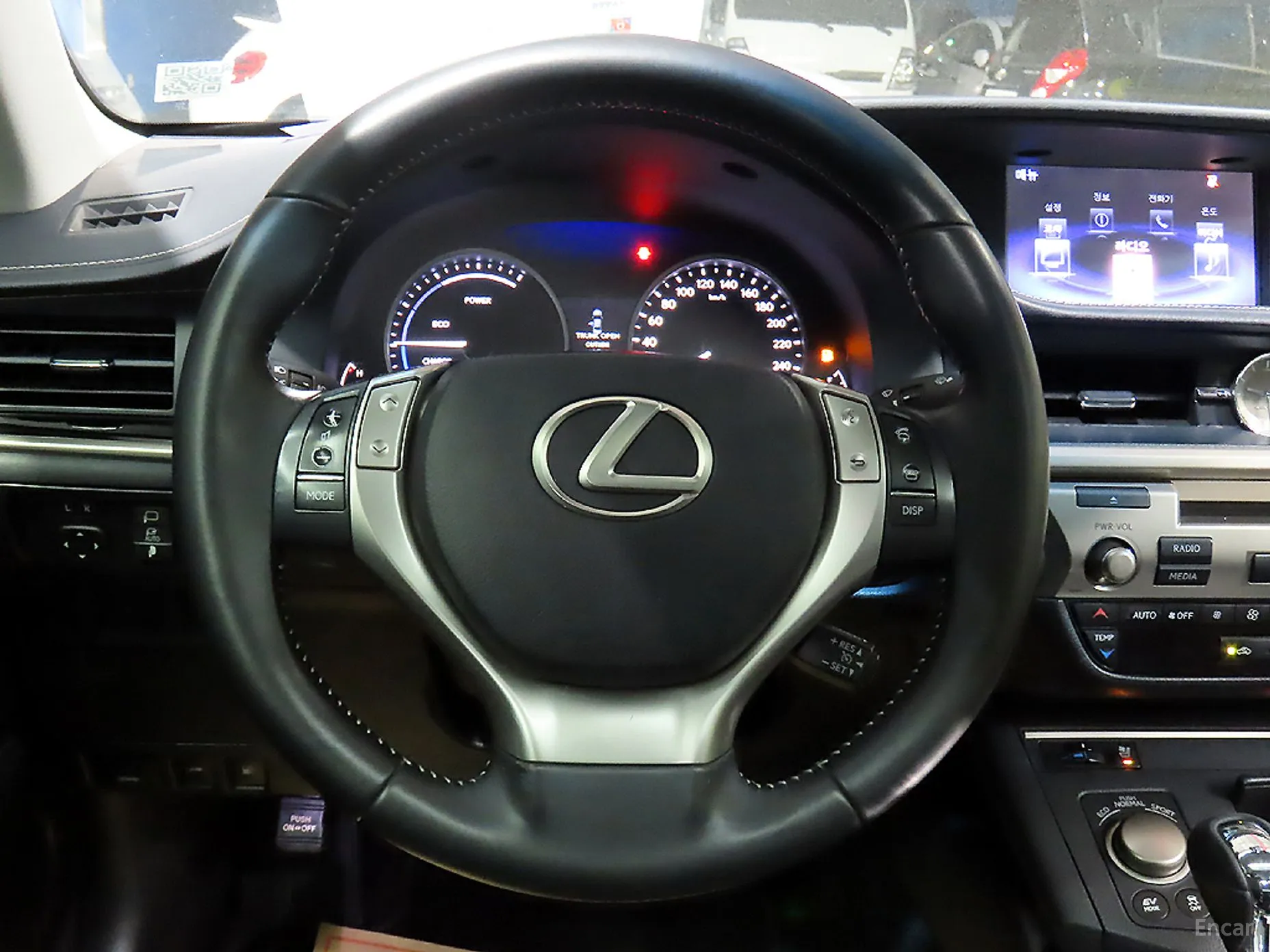 Lexus New ES300h превью 11