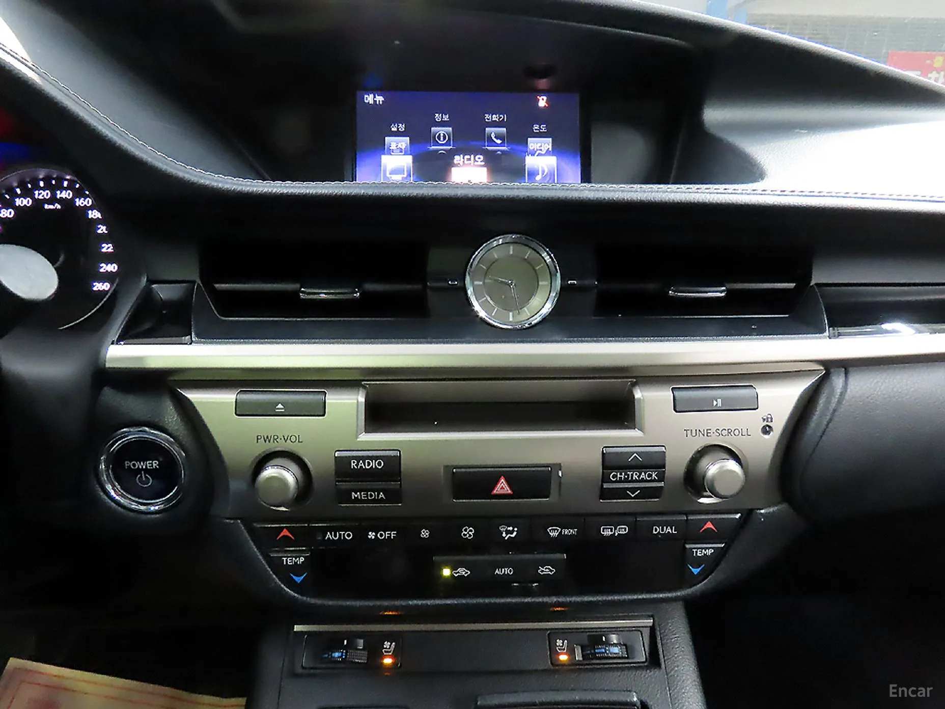 Lexus New ES300h превью 13