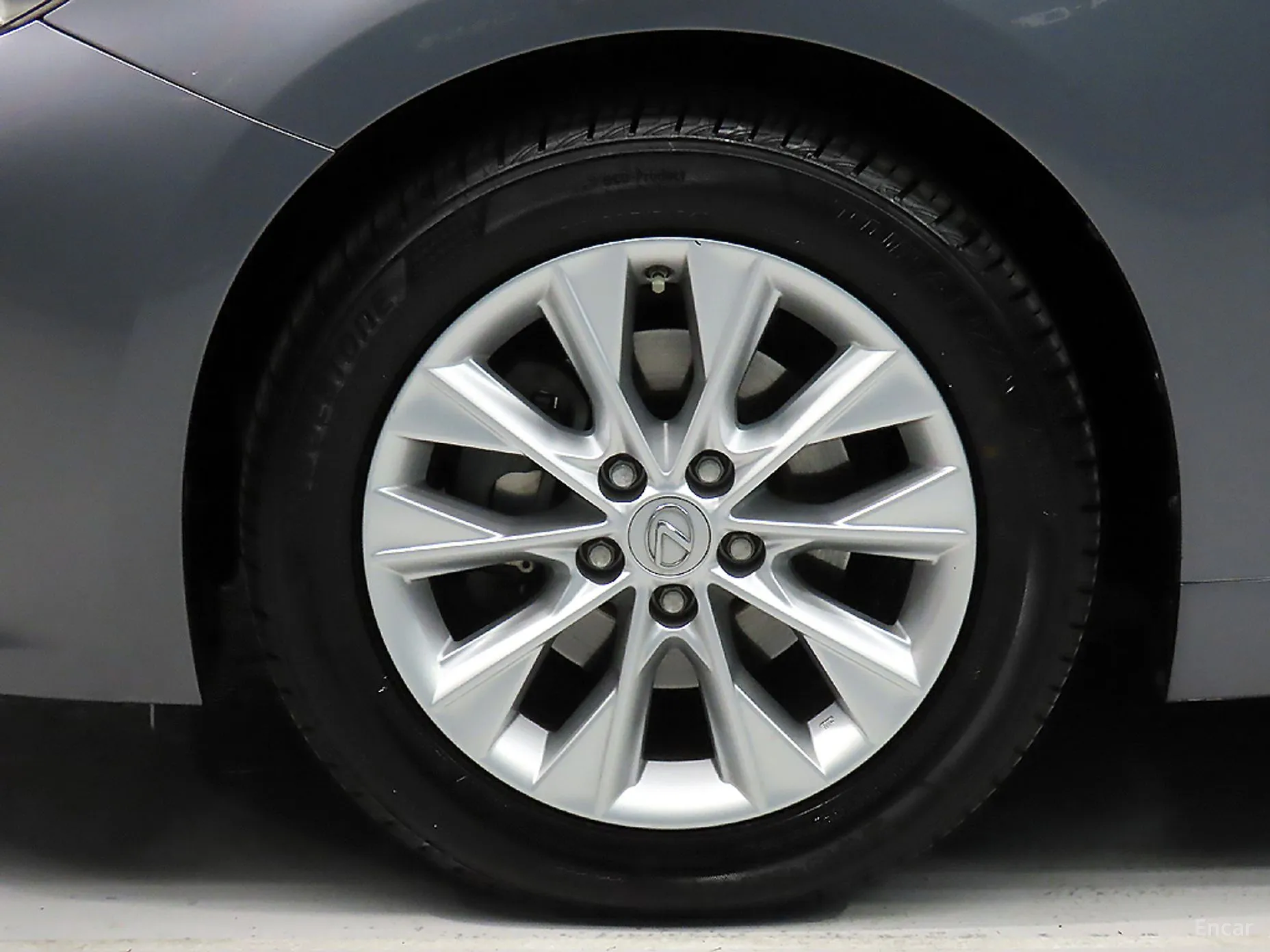 Lexus New ES300h превью 20