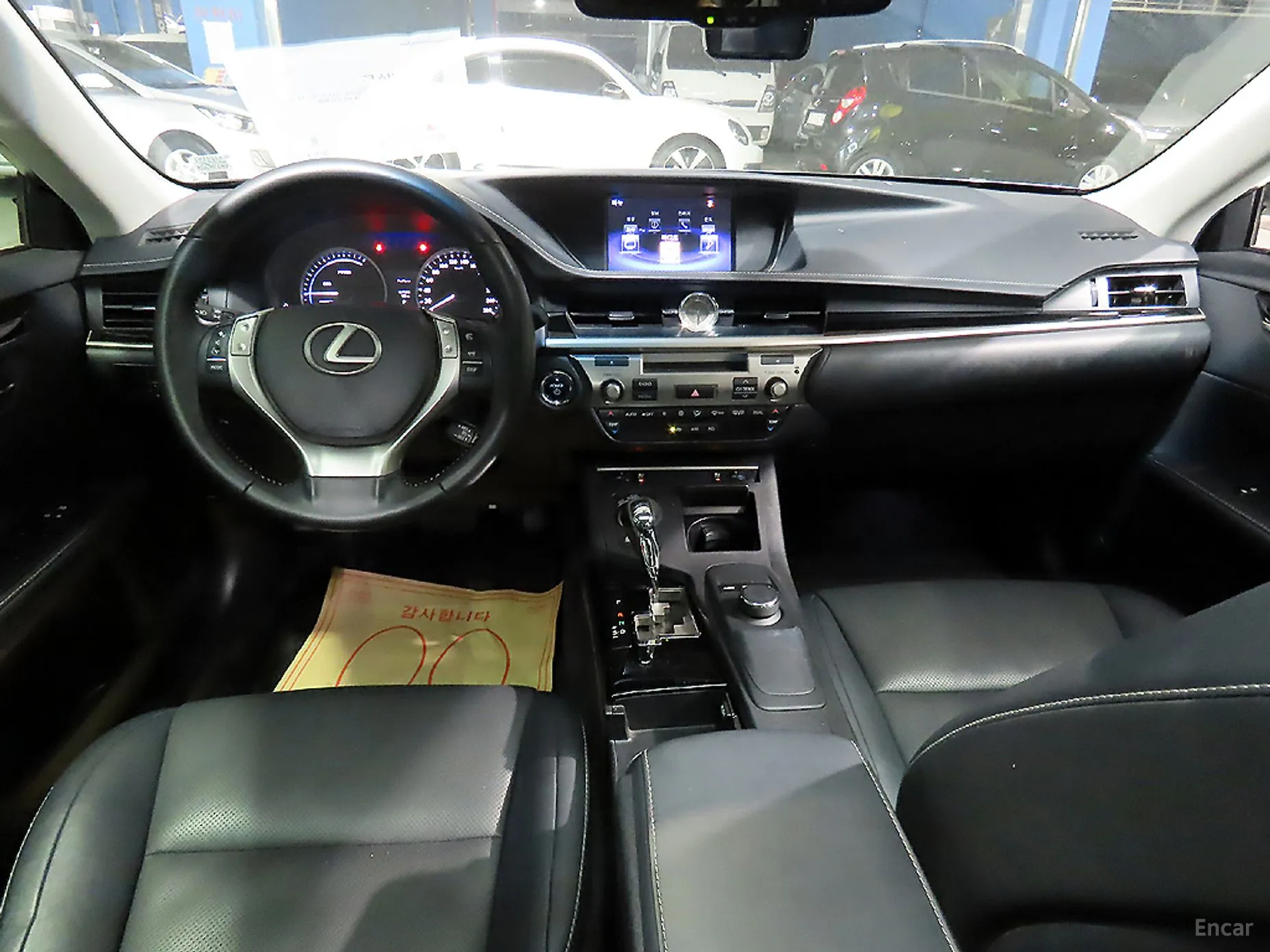 Lexus New ES300h превью 5
