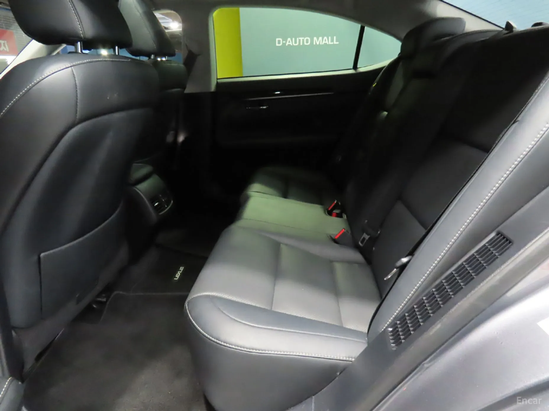 Lexus New ES300h превью 7