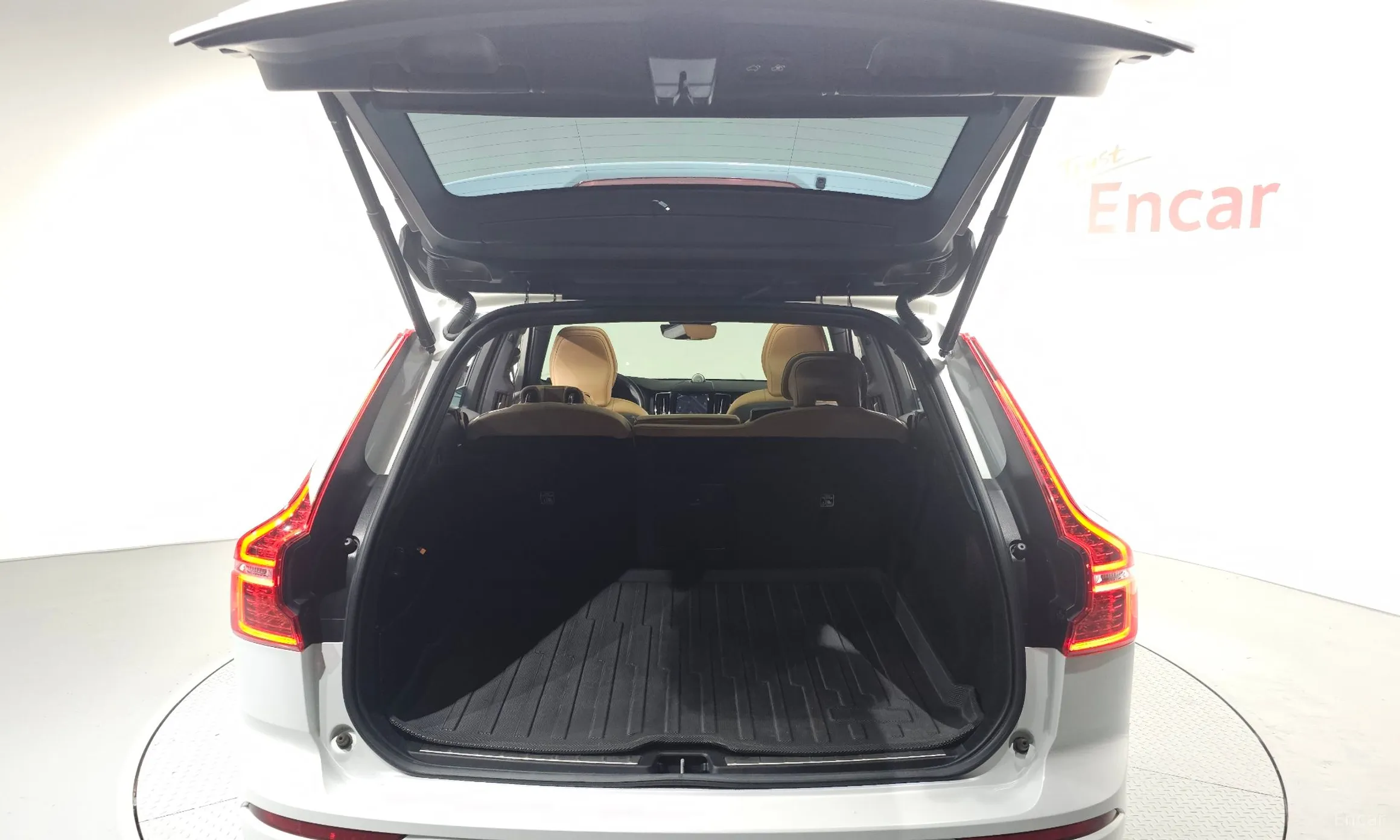 Volvo XC60 Gen 2 превью 20