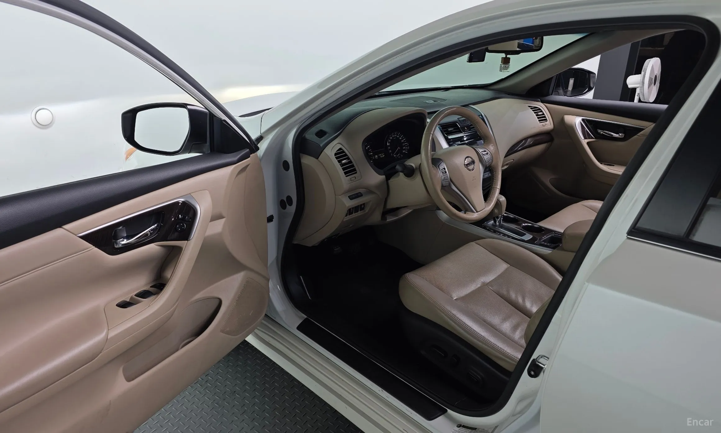 Nissan Altima превью 11
