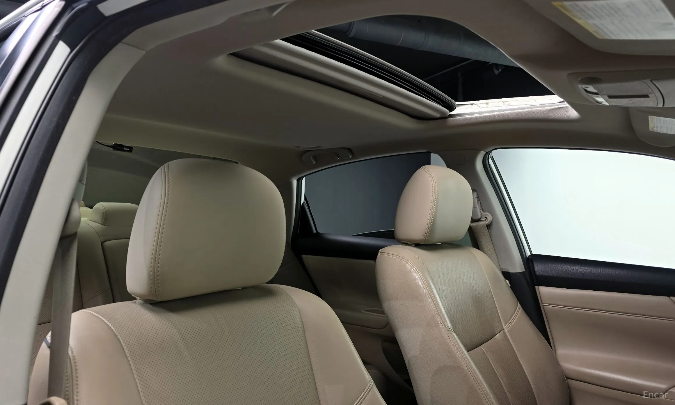 Nissan Altima превью 18