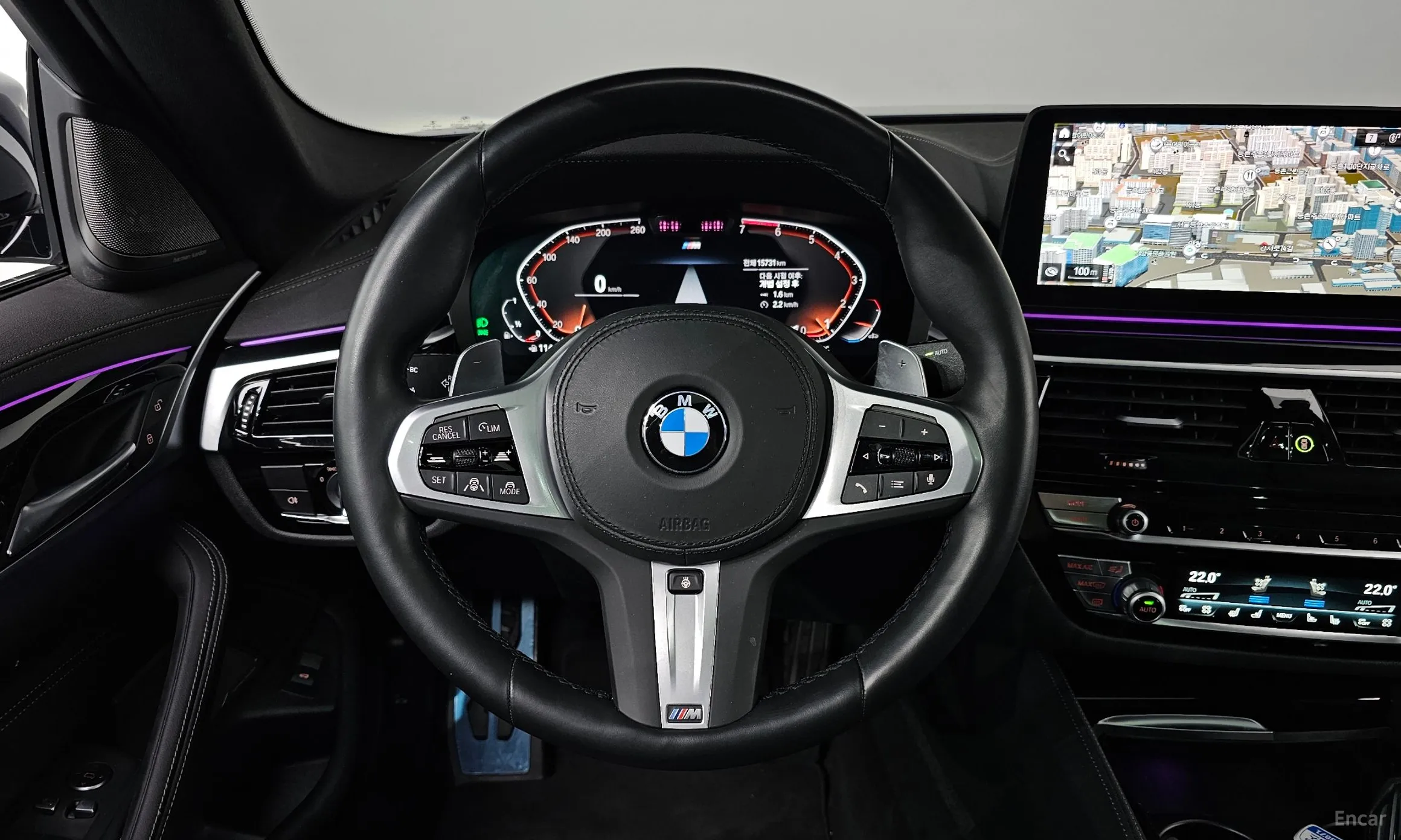 BMW 5 Series (G30) превью 13