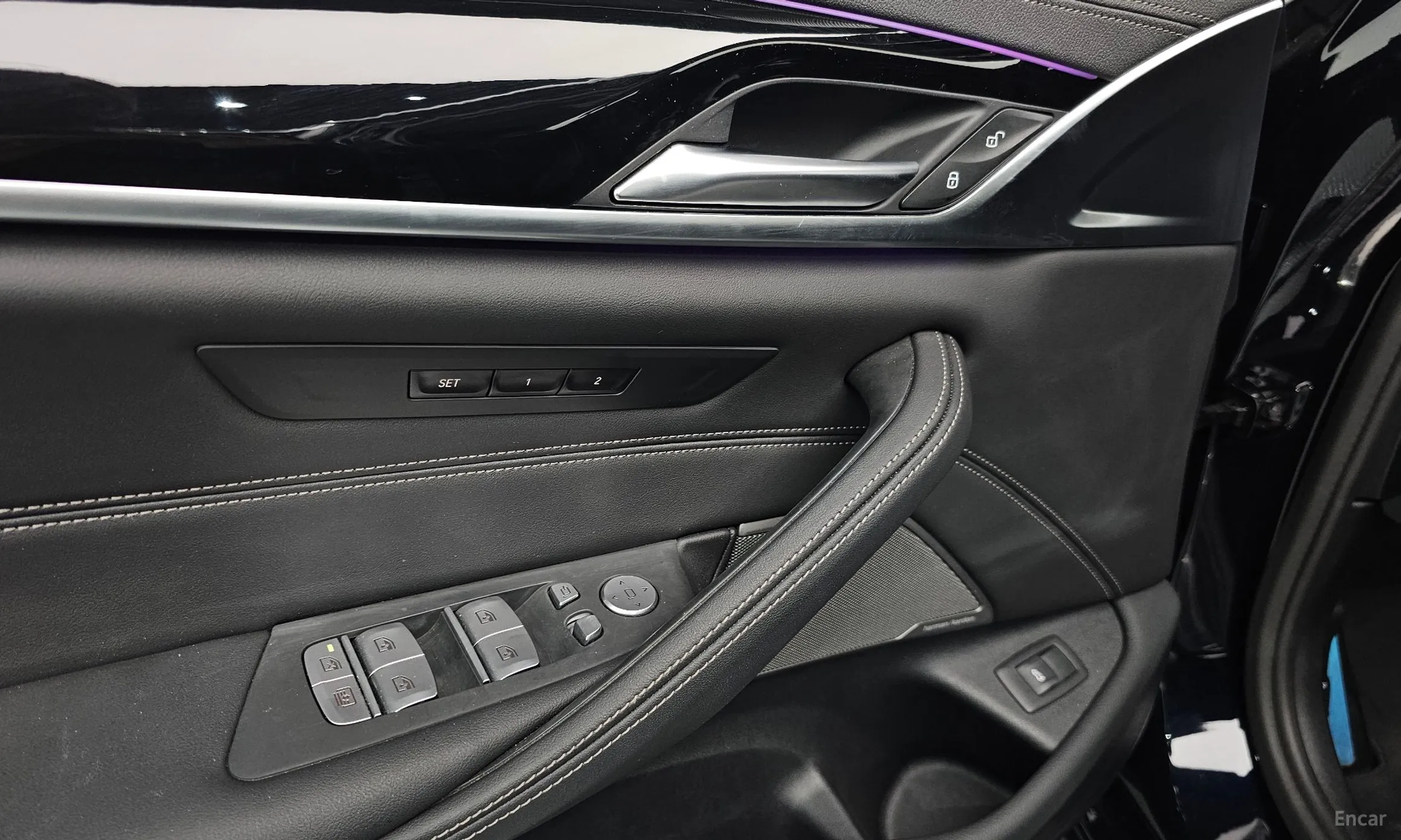 BMW 5 Series (G30) превью 18