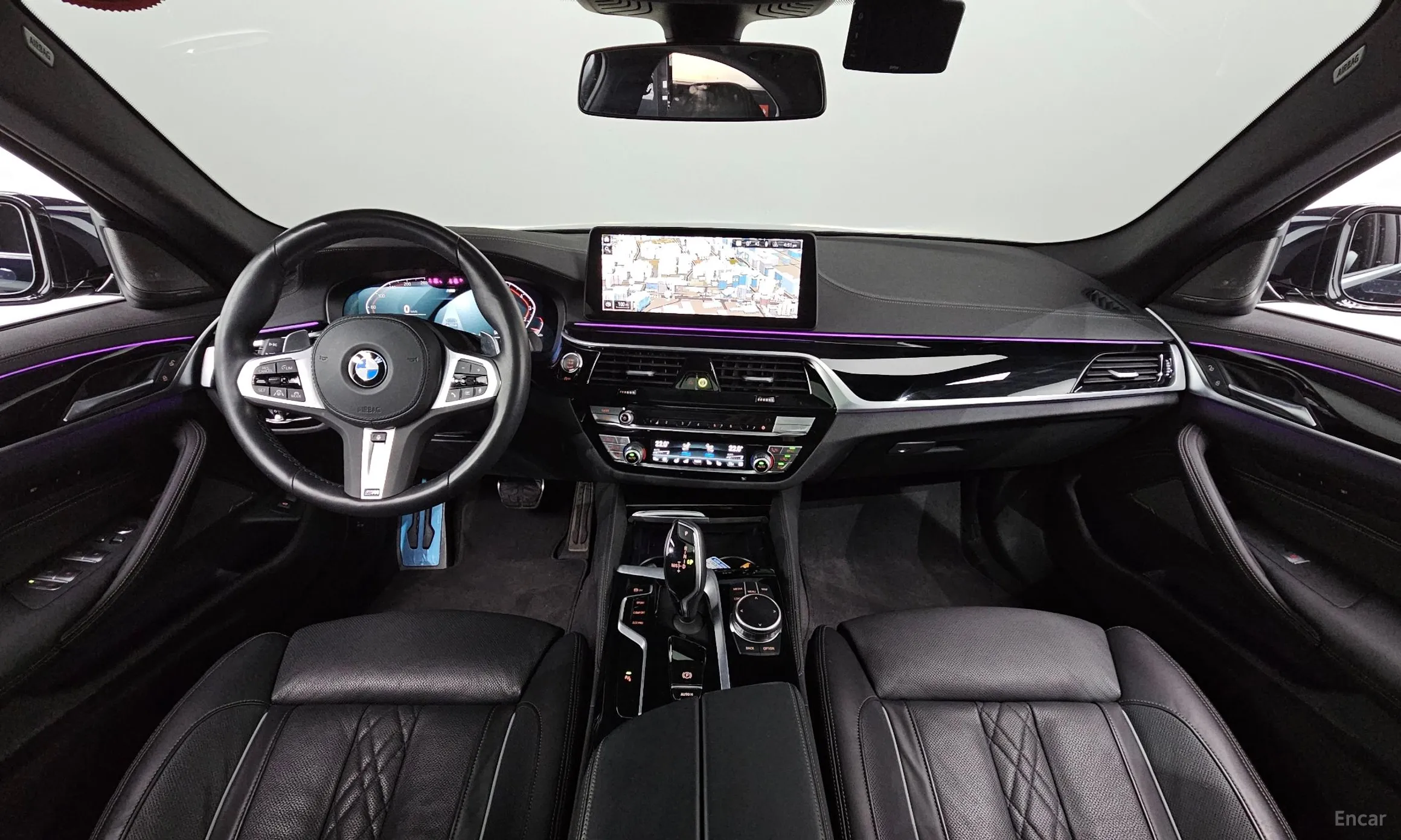BMW 5 Series (G30) превью 7
