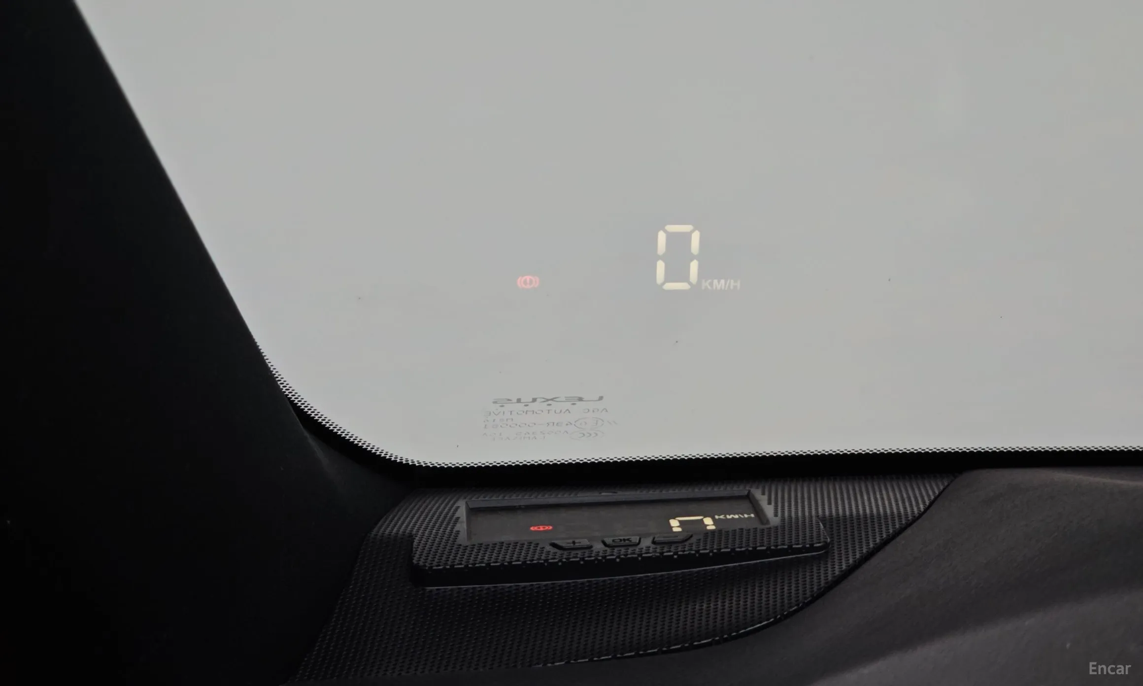 Lexus NX300 превью 17