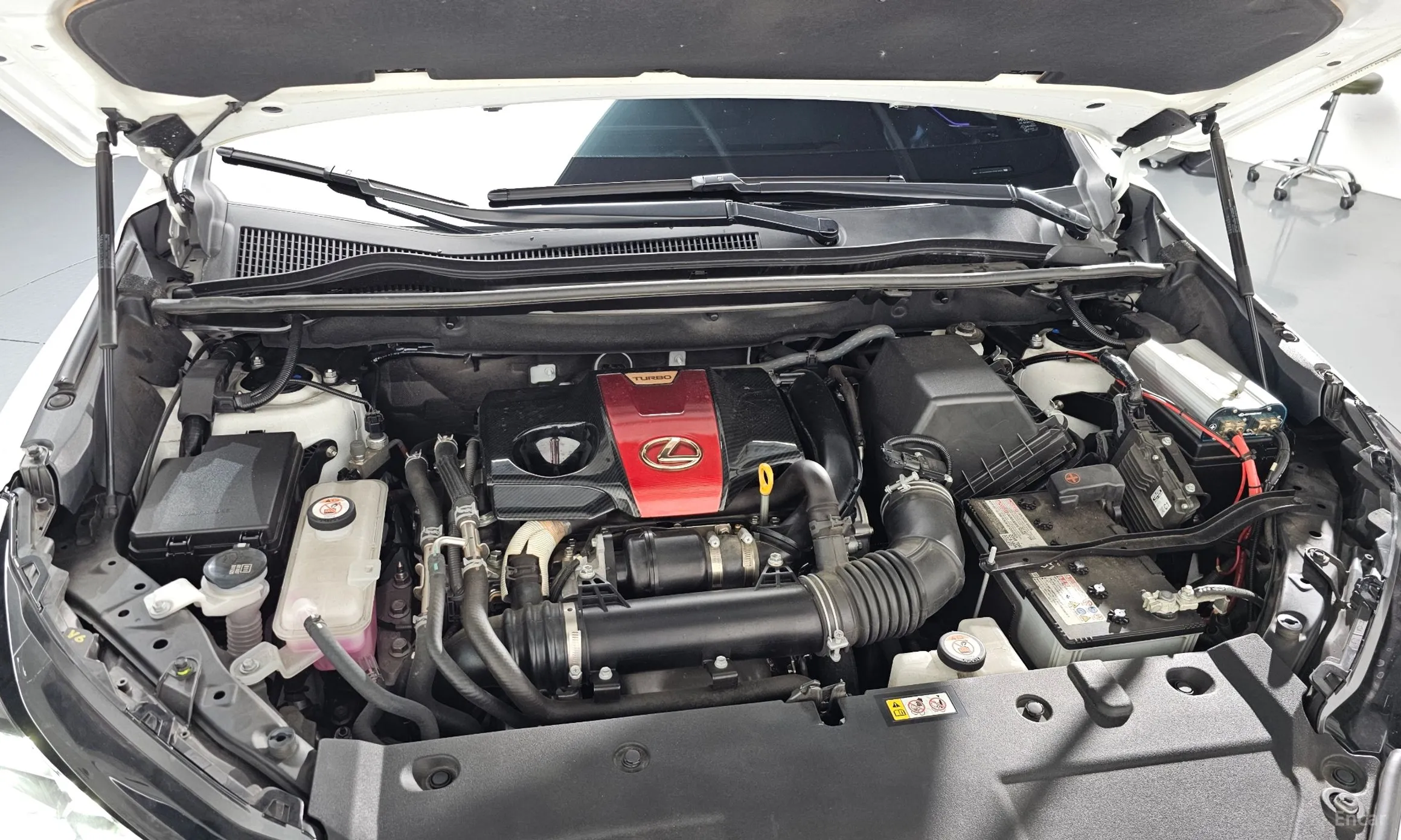 Lexus NX300 превью 6