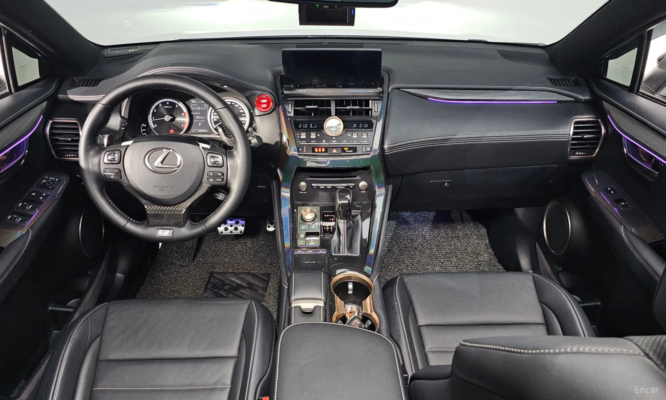 Lexus NX300 превью 7
