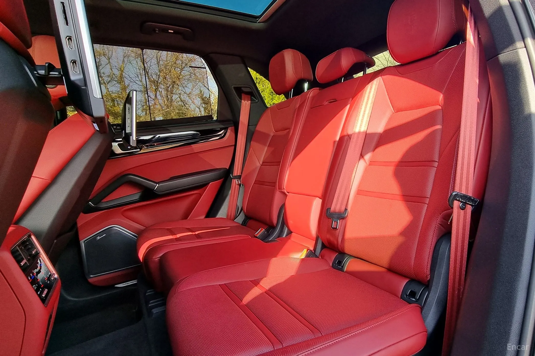 Porsche Cayenne (PO536) превью 13