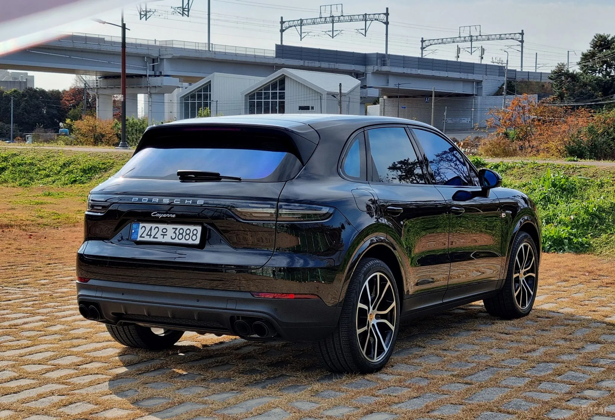 Porsche Cayenne (PO536) превью 7