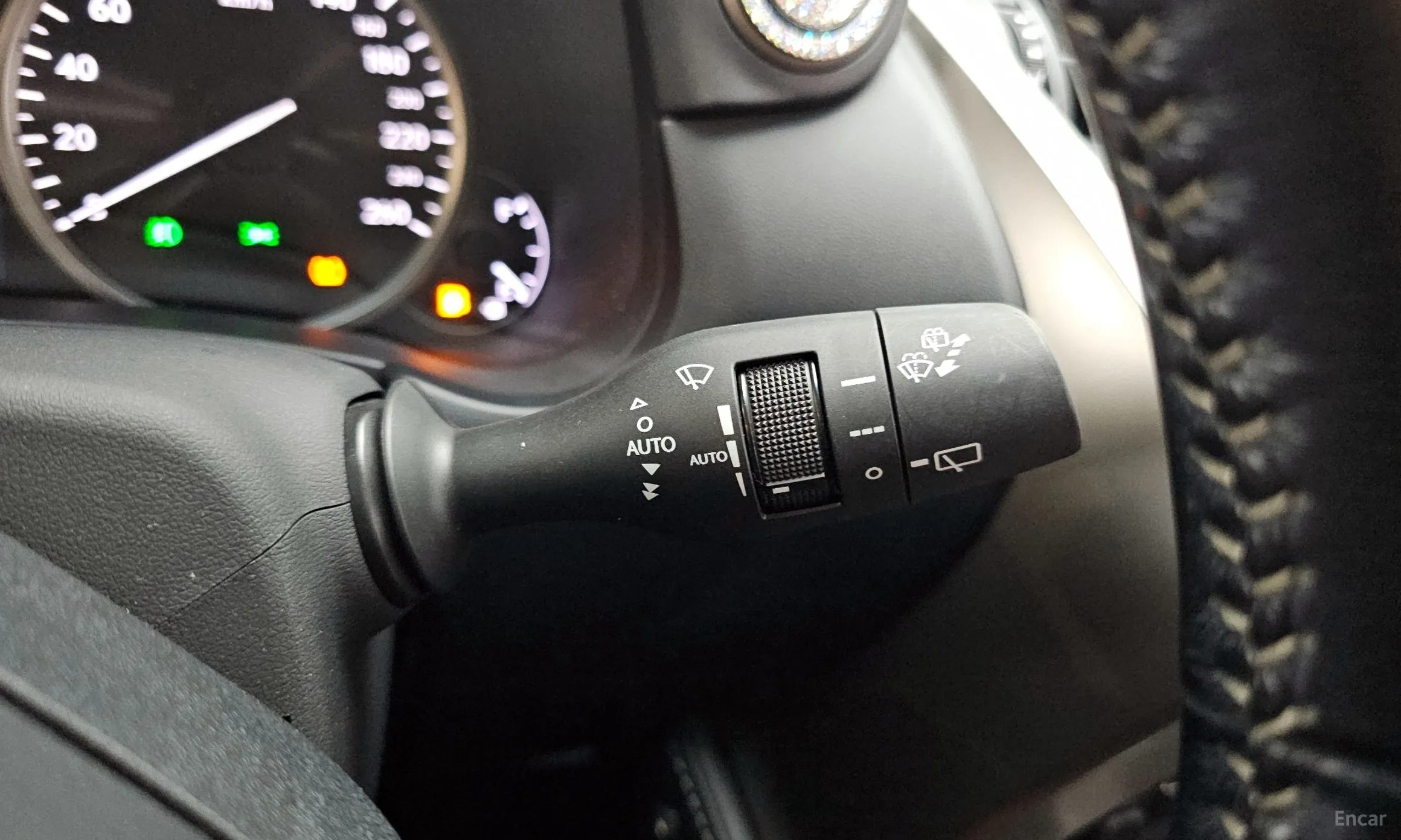 Lexus NX300h превью 19