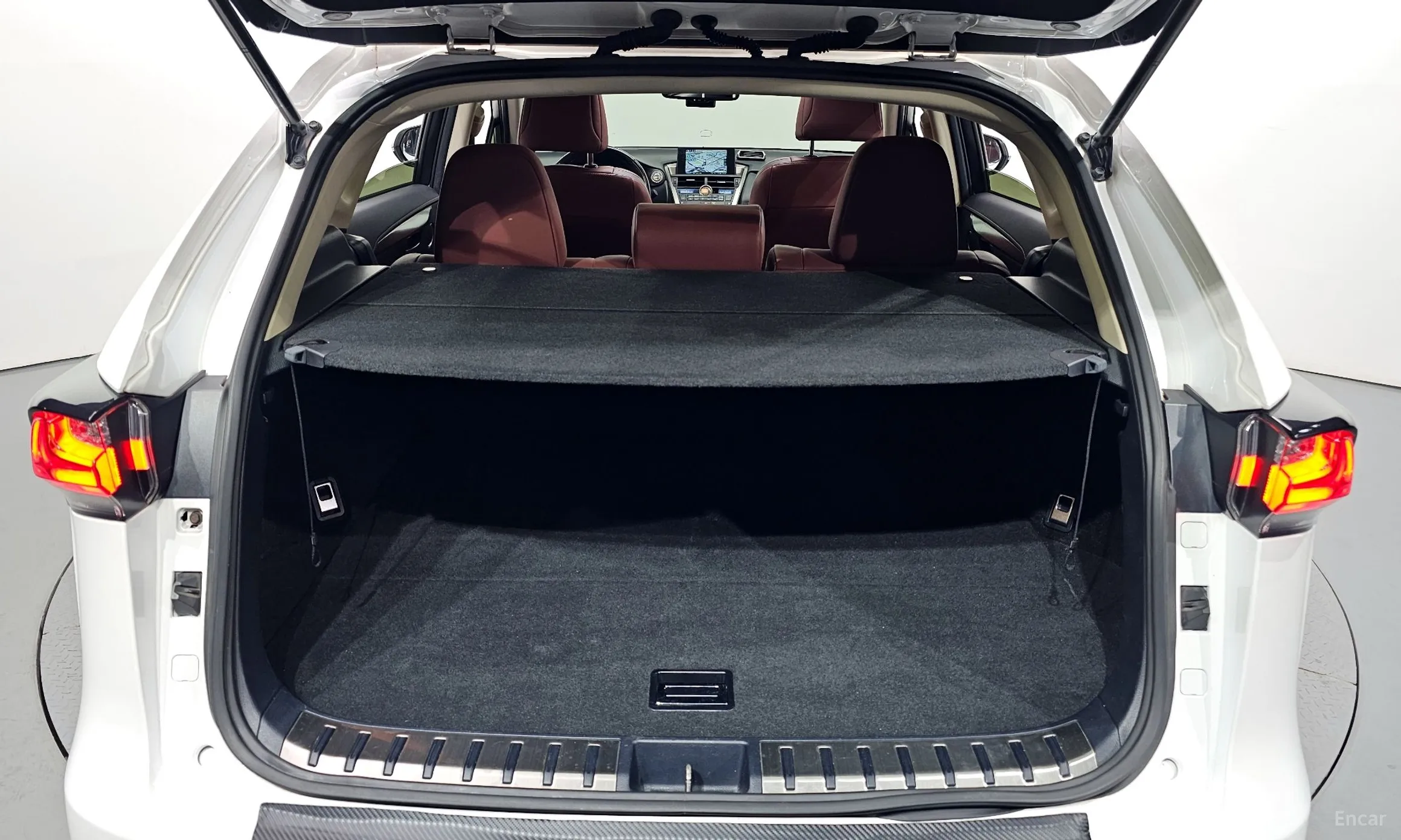Lexus NX300h превью 20