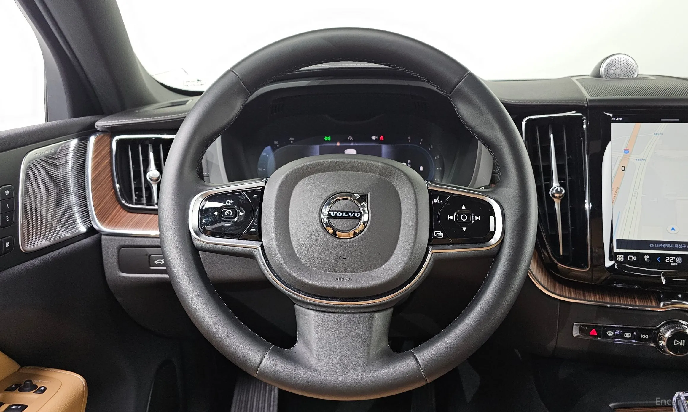 Volvo XC60 Gen 2 превью 14