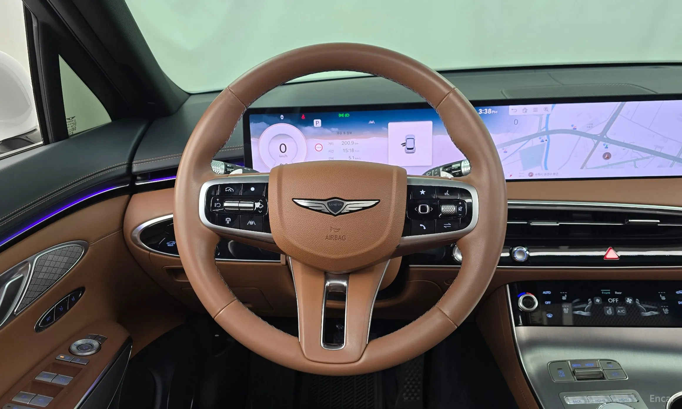 Genesis GV70 превью 13