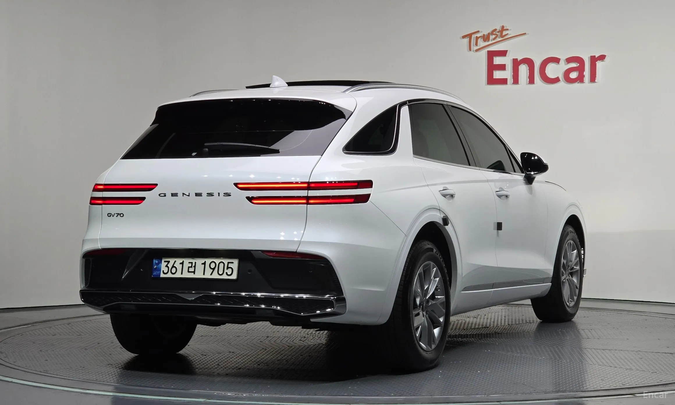 Genesis GV70 превью 2