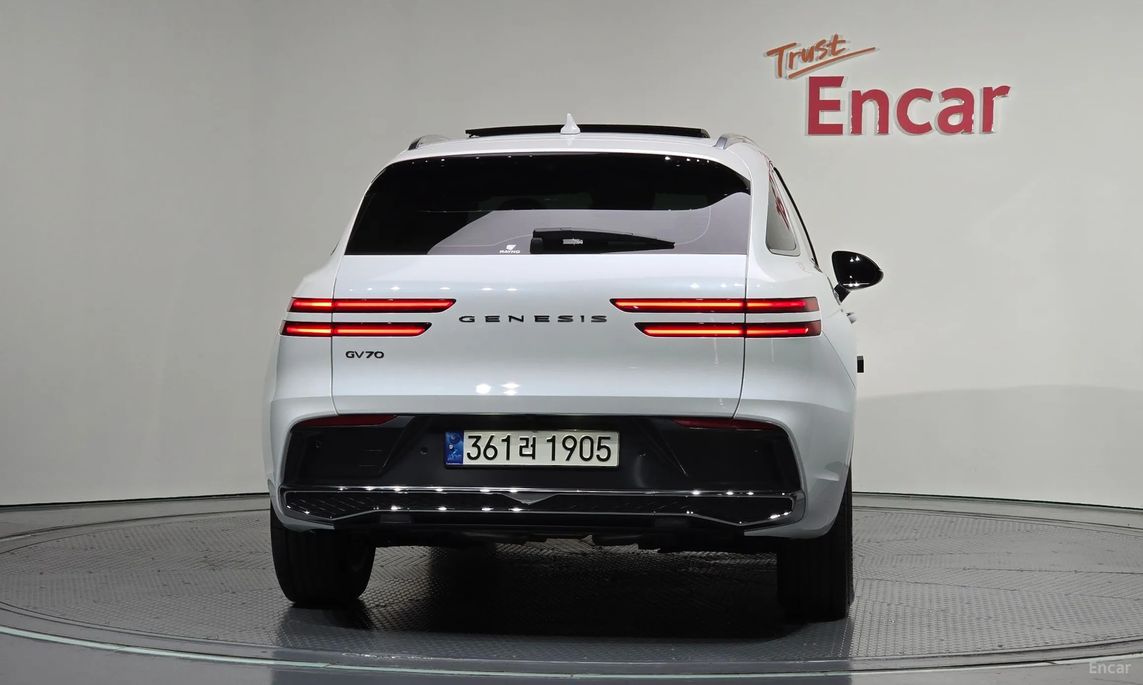 Genesis GV70 превью 4