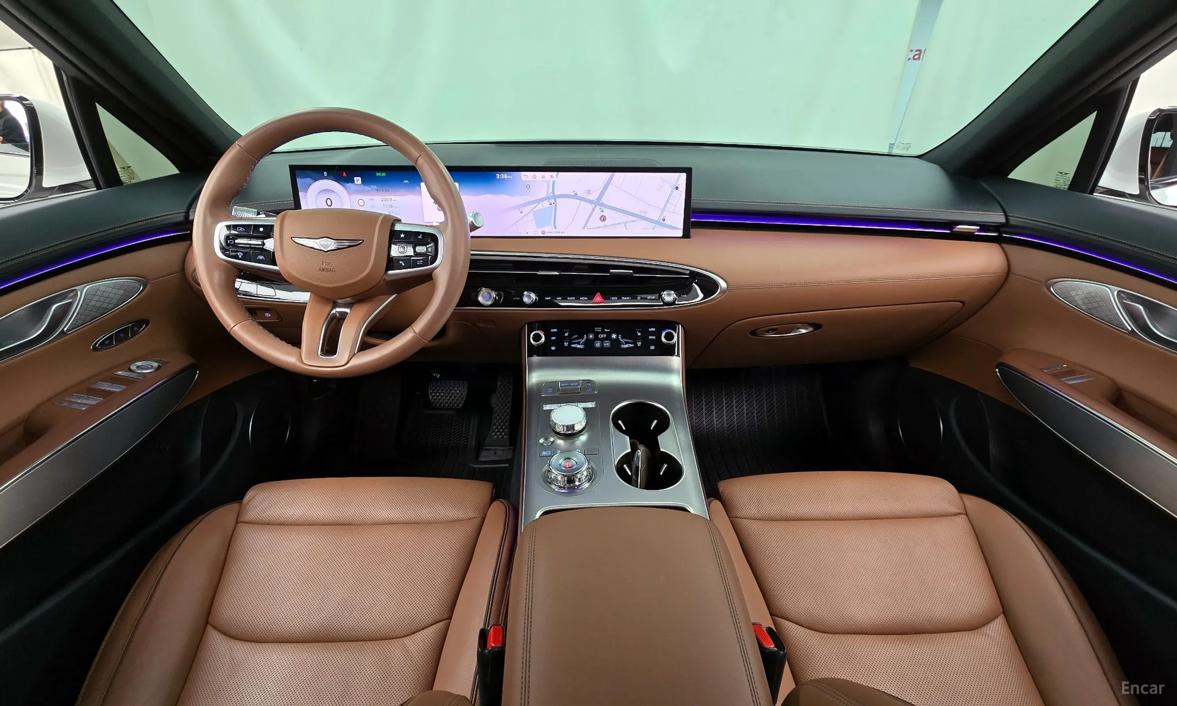 Genesis GV70 превью 7