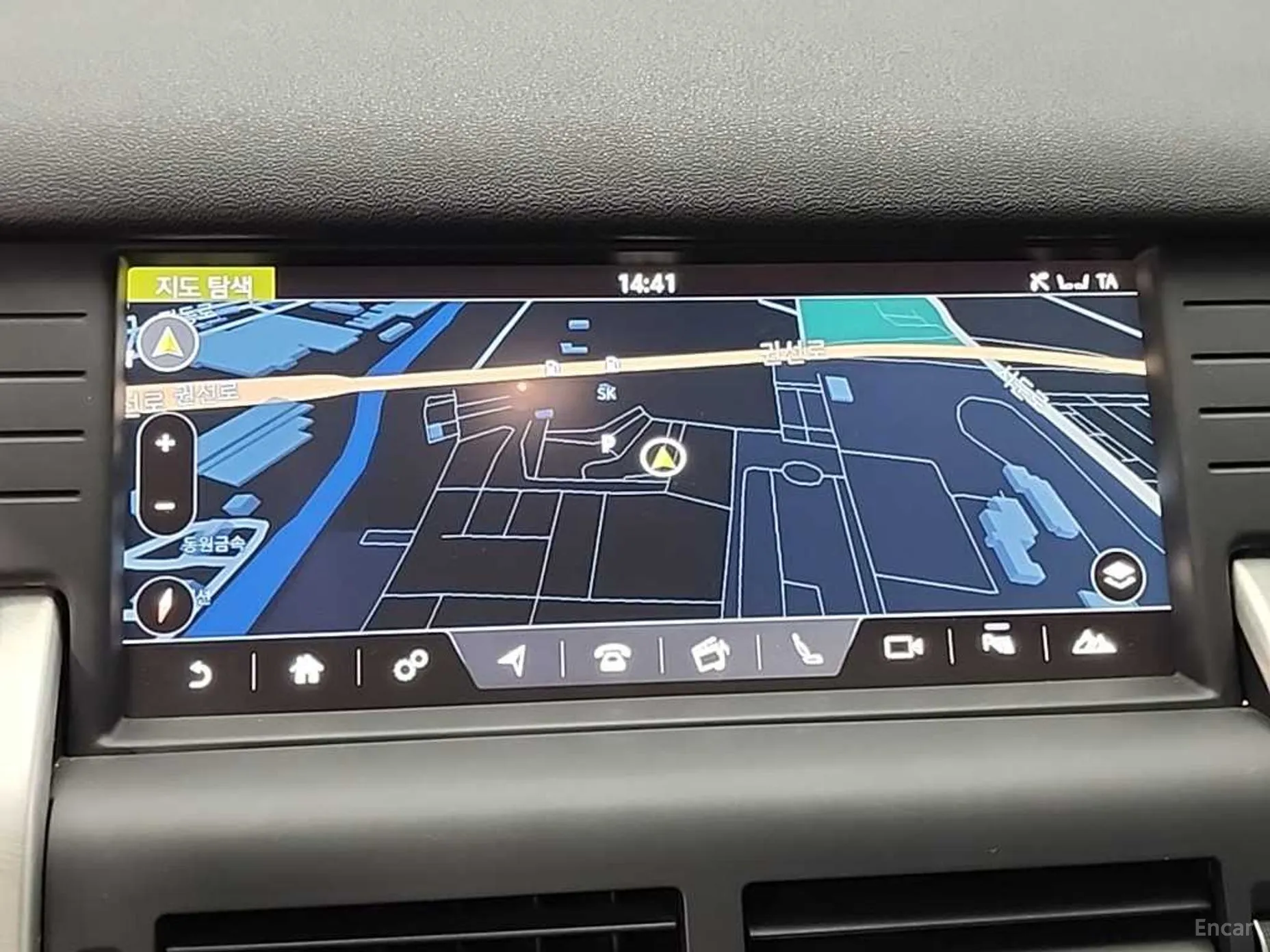 Land Rover Discovery Sports превью 15