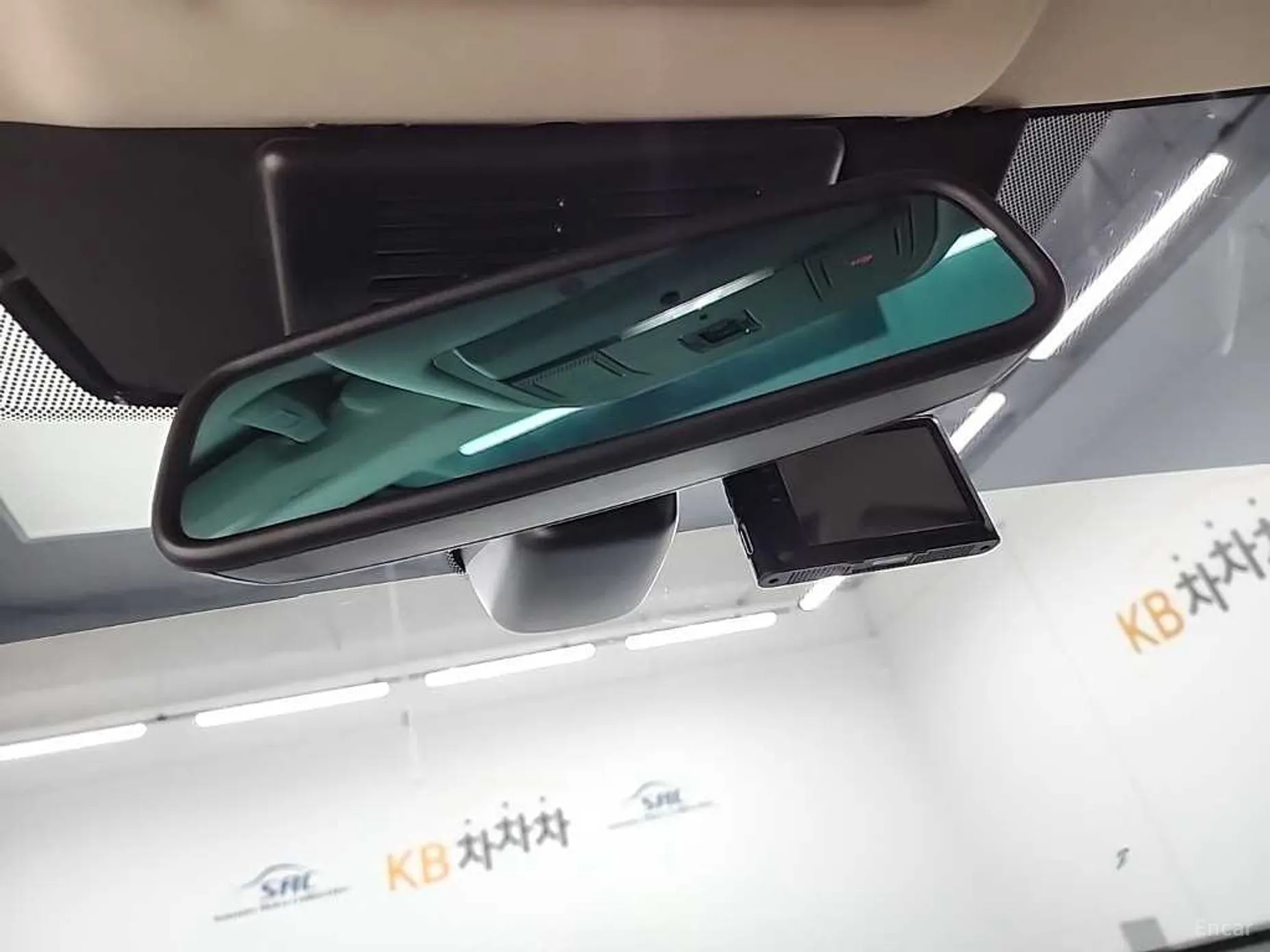 Land Rover Discovery Sports превью 17