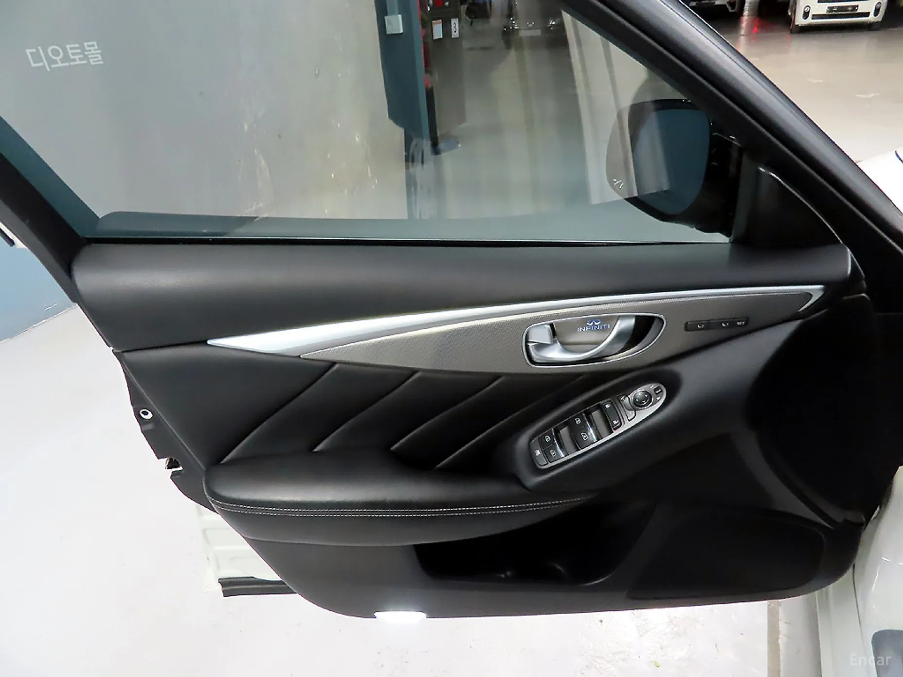 Infiniti Q50 превью 14