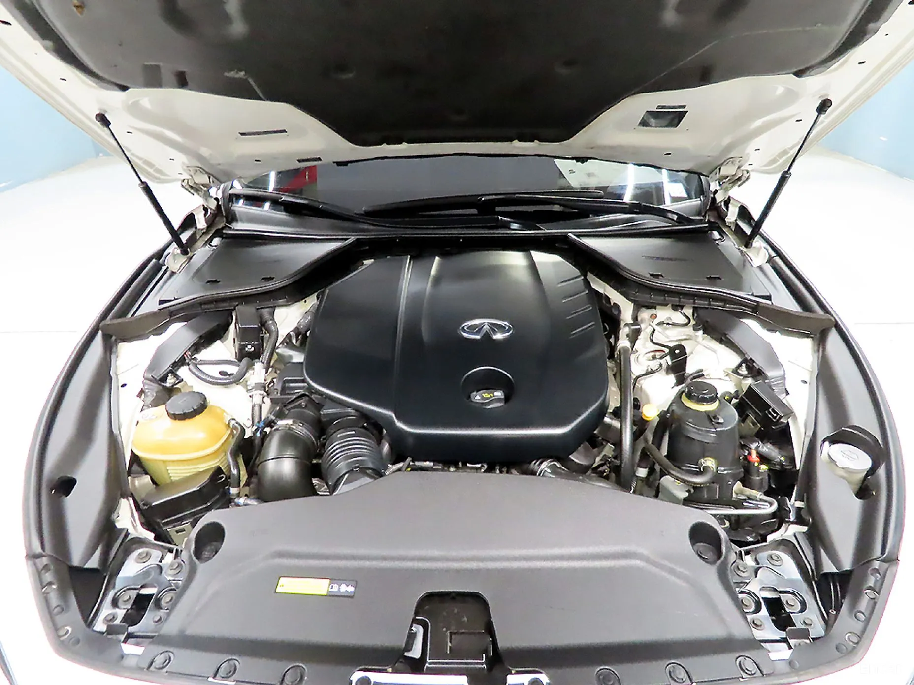 Infiniti Q50 превью 19