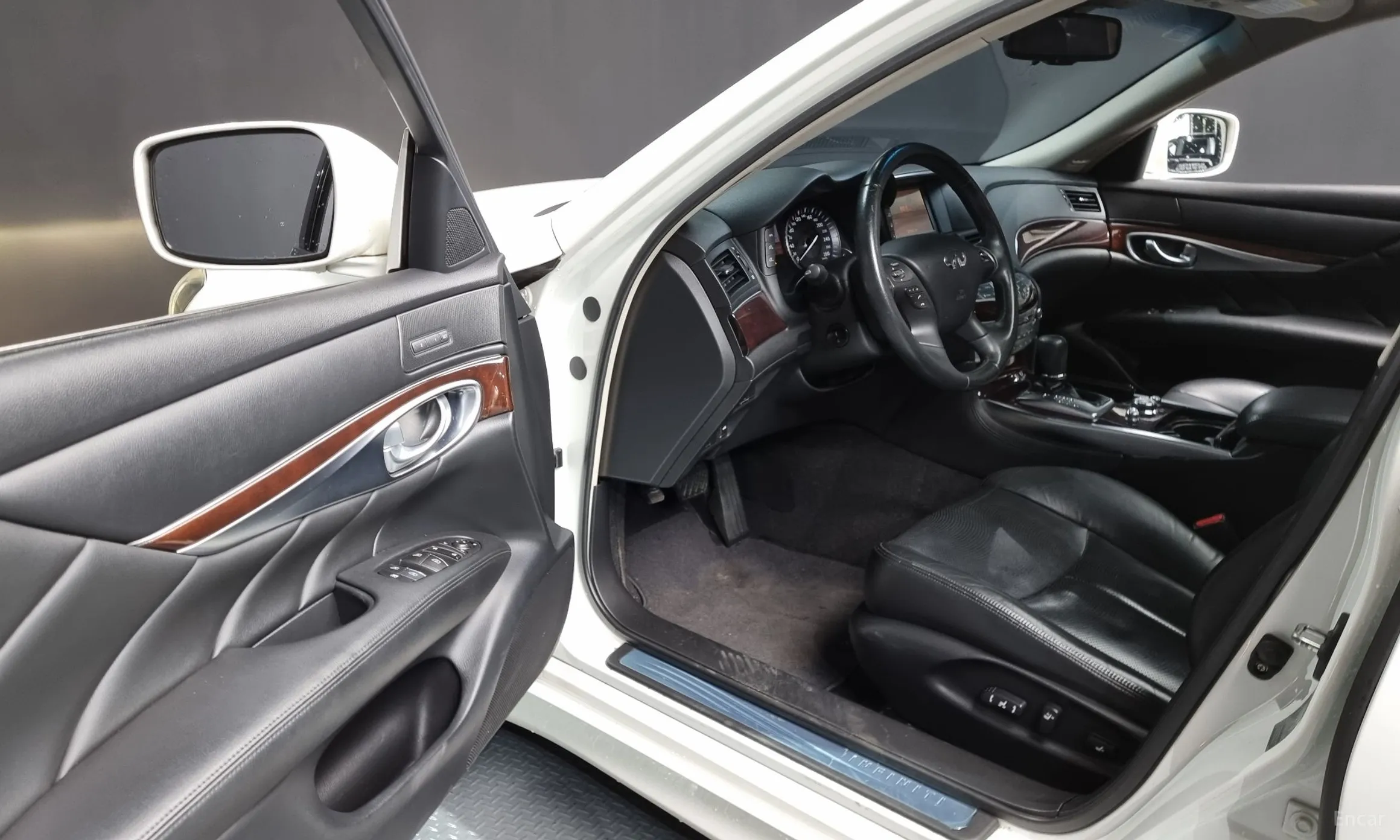 Infiniti M37 превью 10