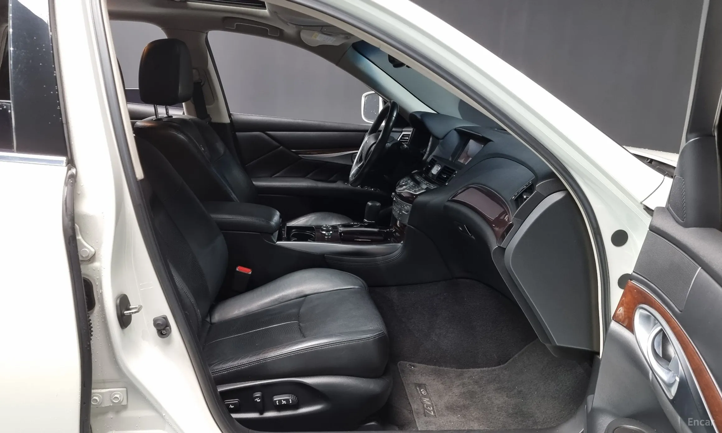 Infiniti M37 превью 11