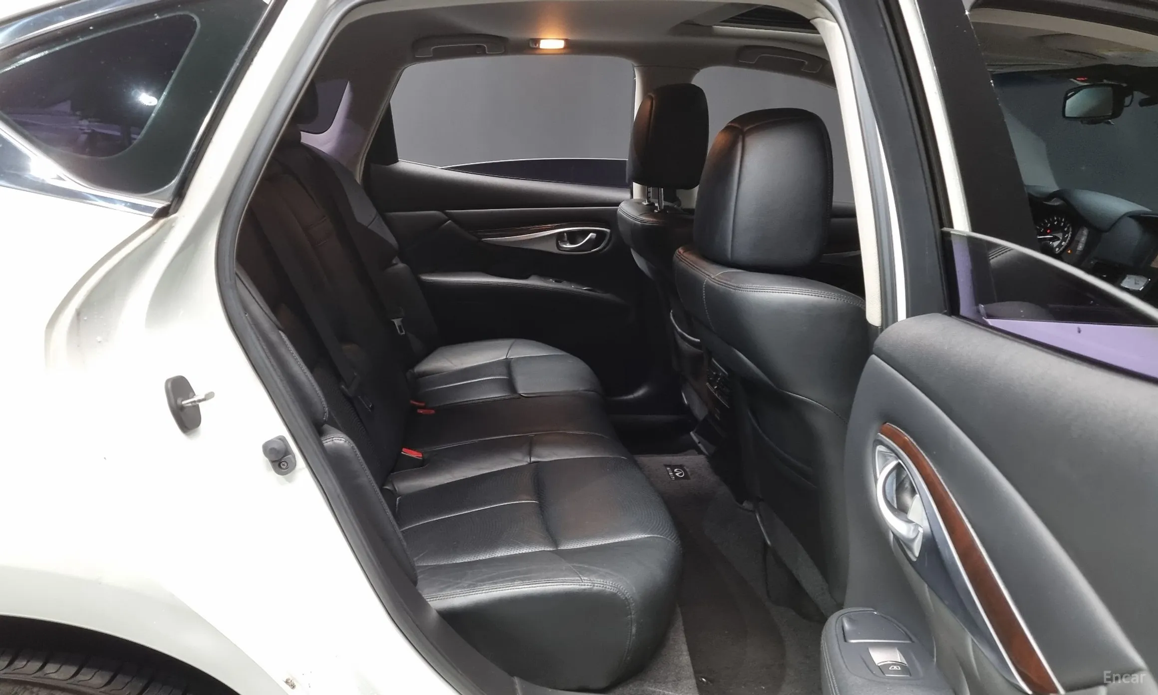 Infiniti M37 превью 12