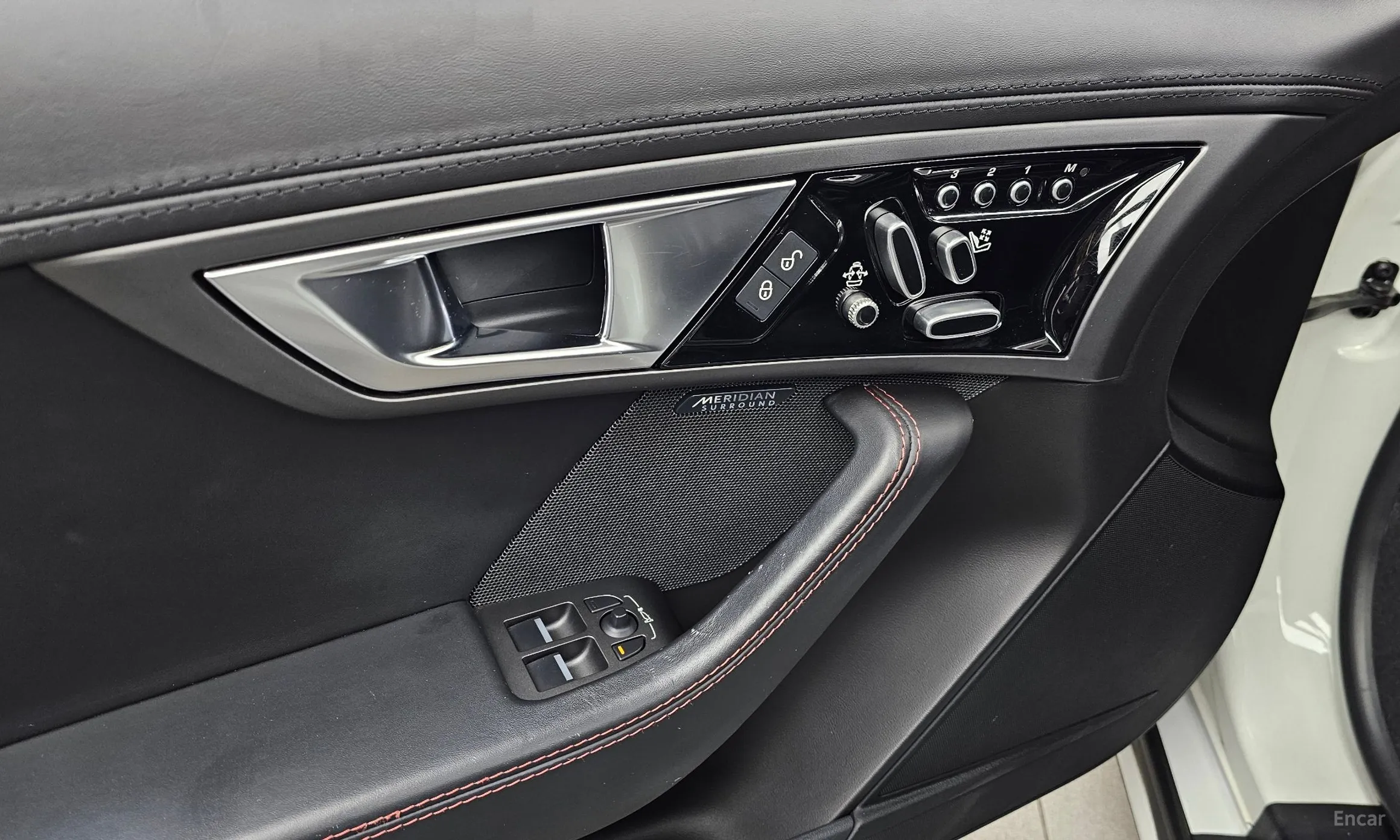 Jaguar F-TYPE превью 16