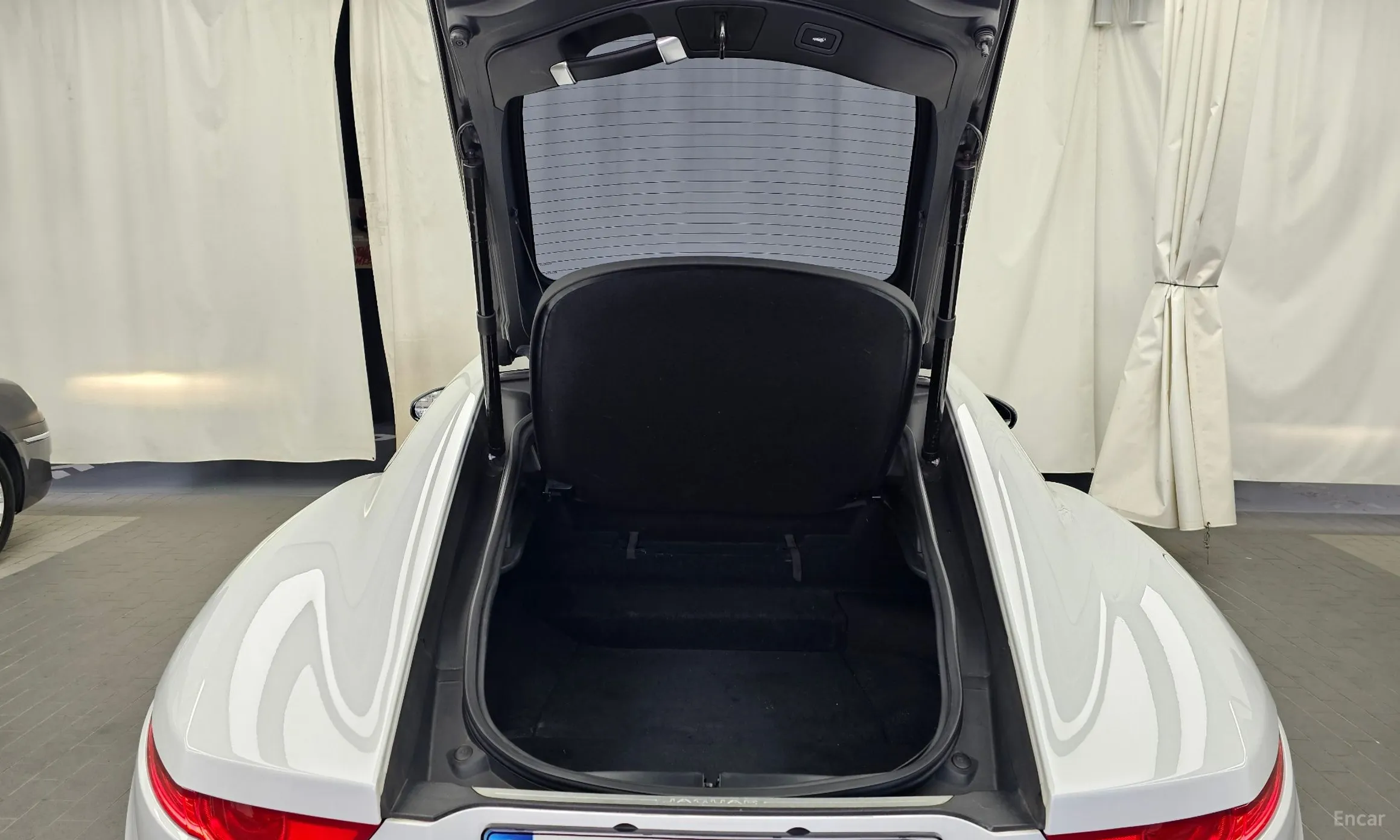 Jaguar F-TYPE превью 20
