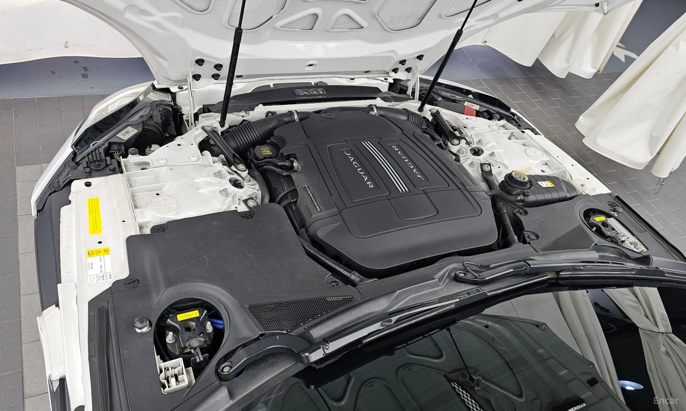 Jaguar F-TYPE превью 6