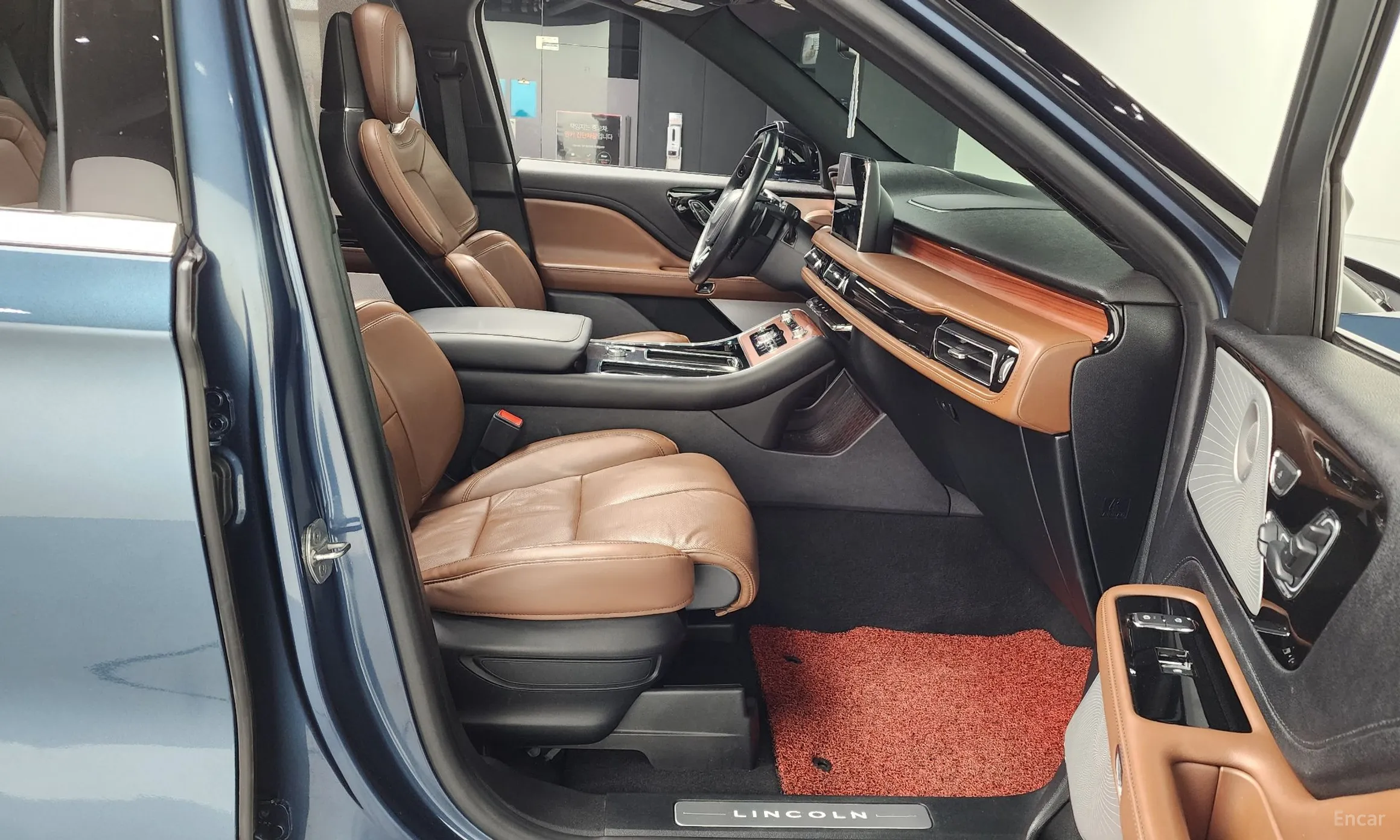 Lincoln Aviator 2nd Generation превью 11