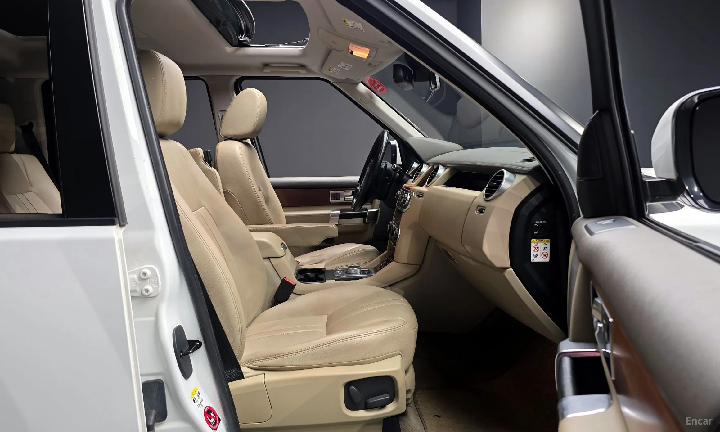 Land Rover Discovery 4 превью 10