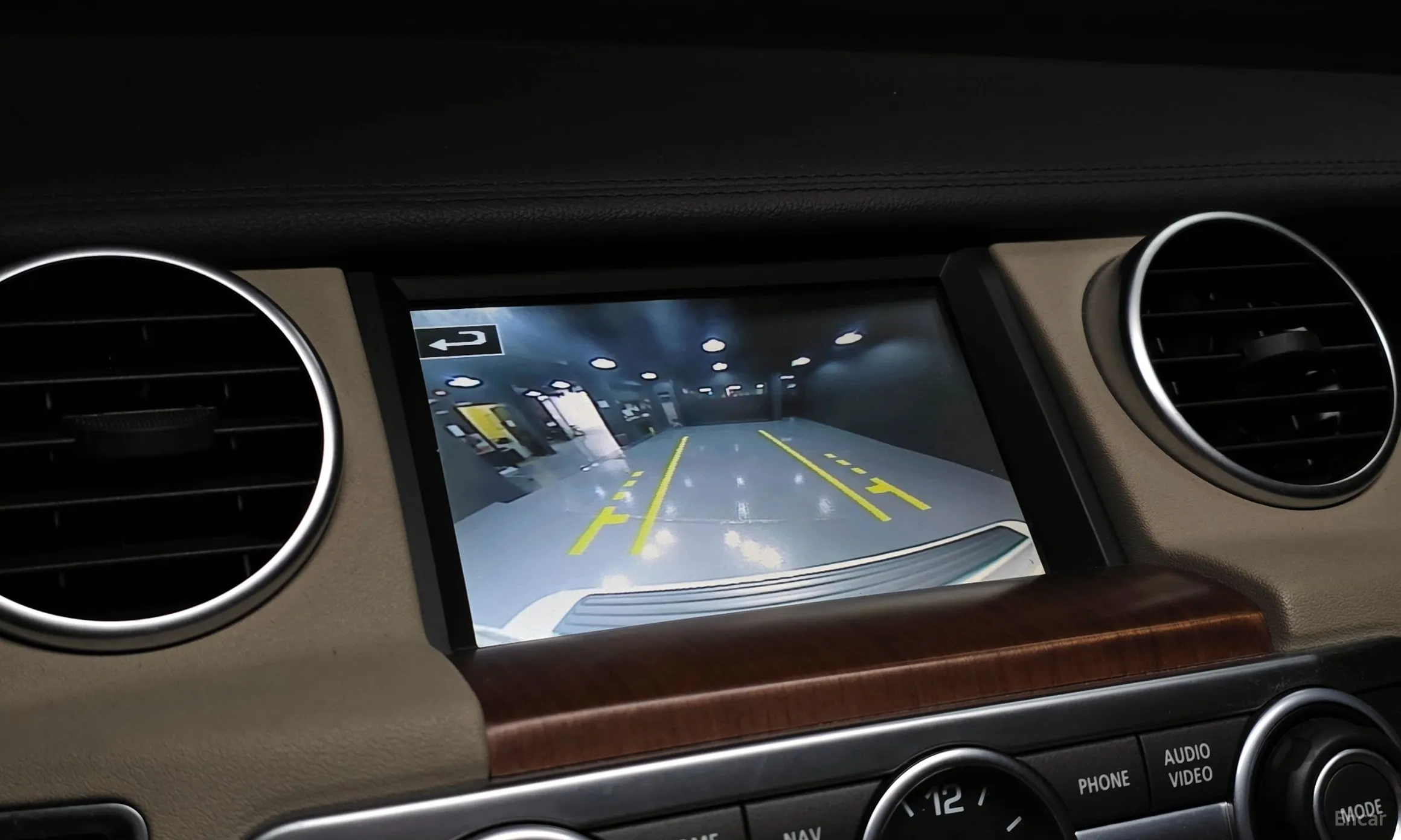 Land Rover Discovery 4 превью 15
