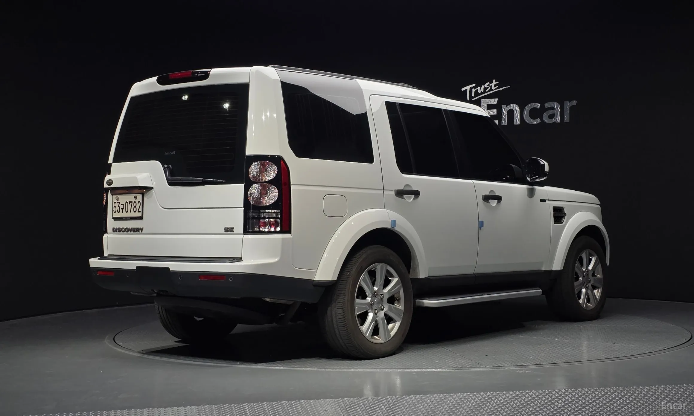 Land Rover Discovery 4 превью 2