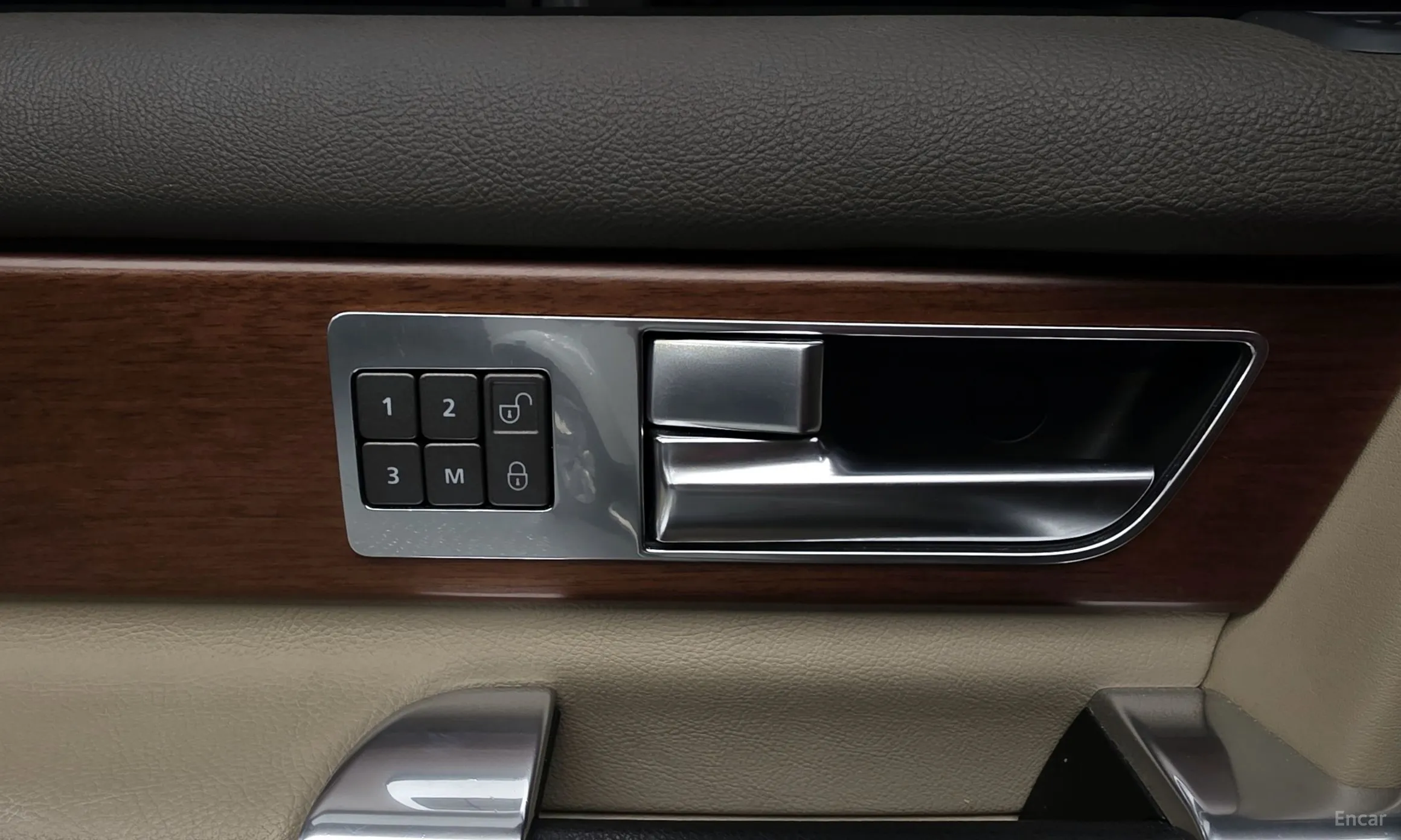 Land Rover Discovery 4 превью 16