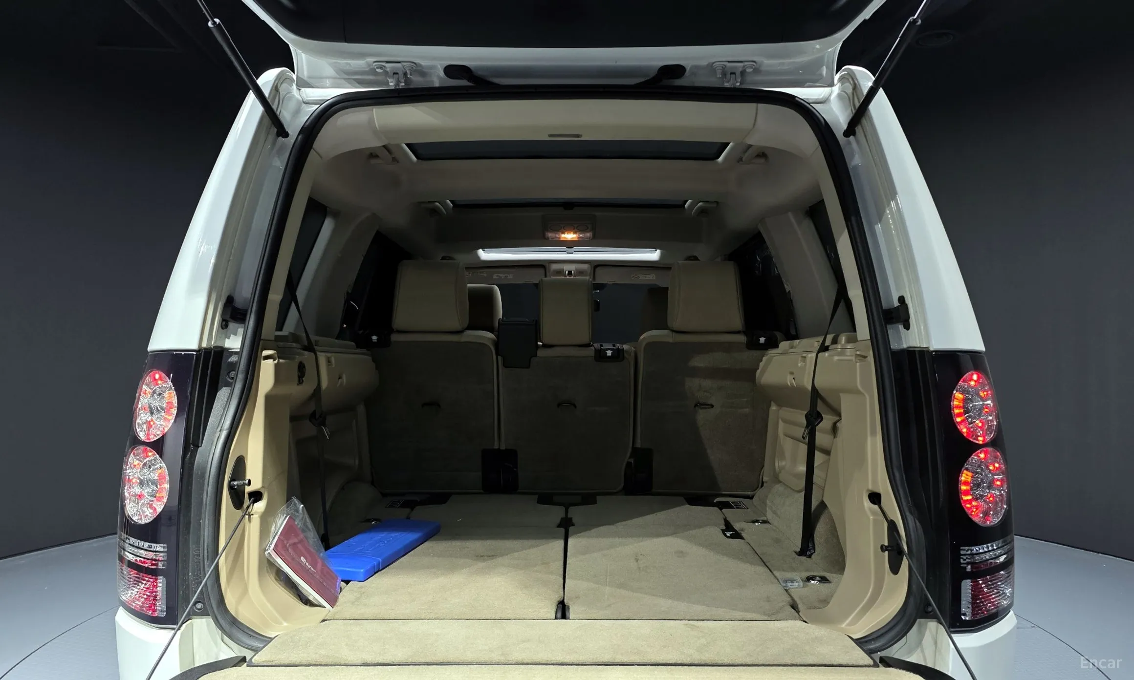 Land Rover Discovery 4 превью 19