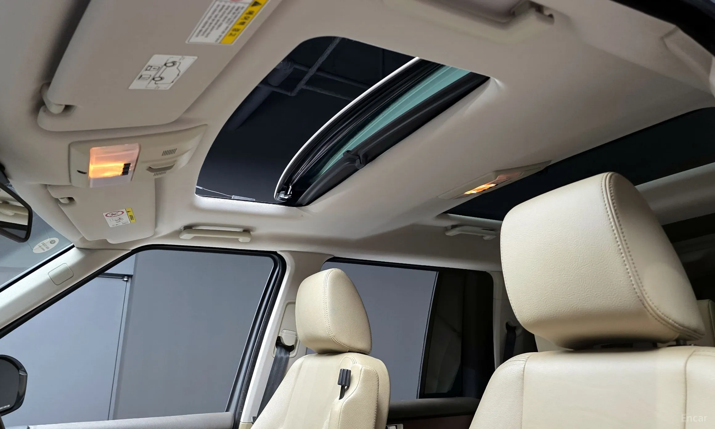 Land Rover Discovery 4 превью 20