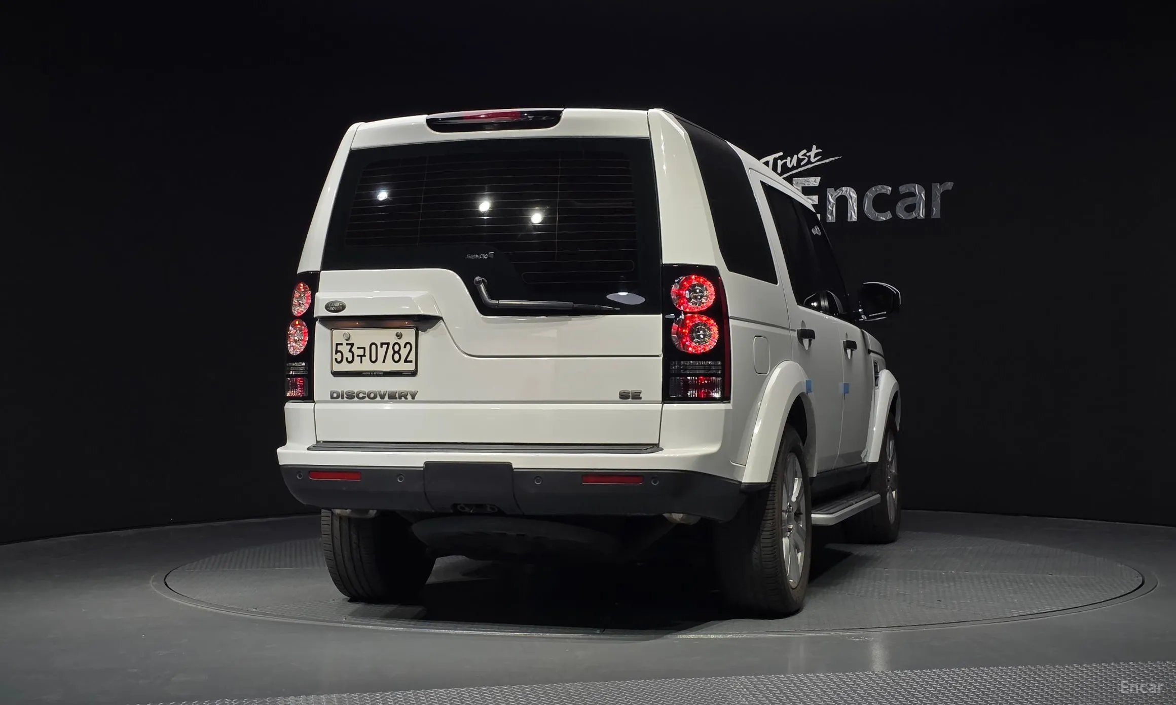 Land Rover Discovery 4 превью 4