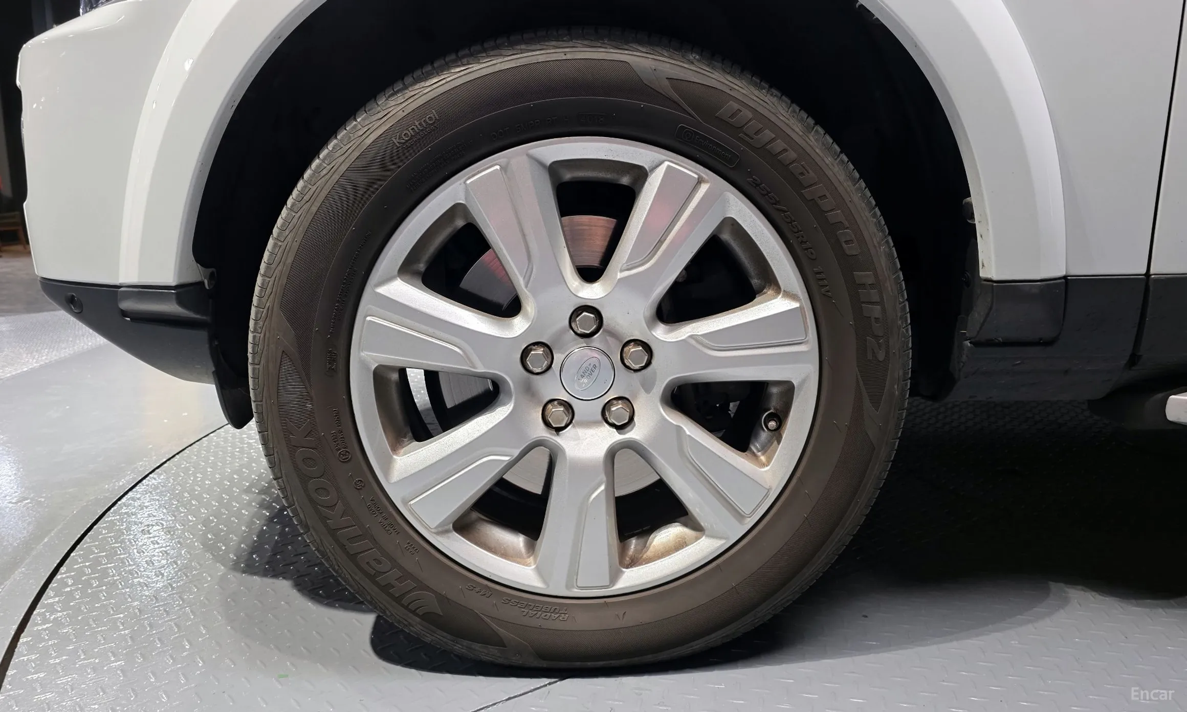 Land Rover Discovery 4 превью 5