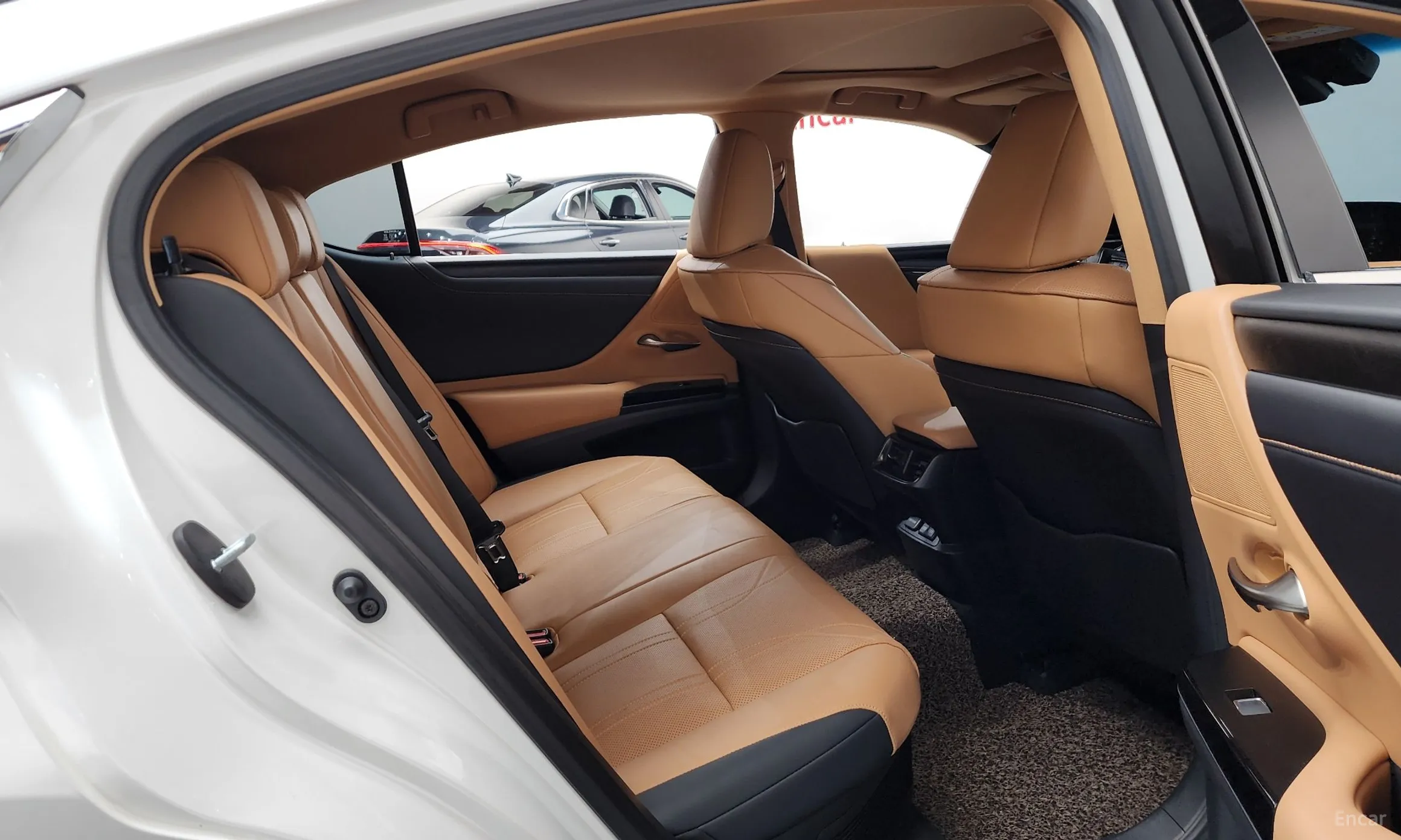 Lexus ES300h 7th Generation превью 12
