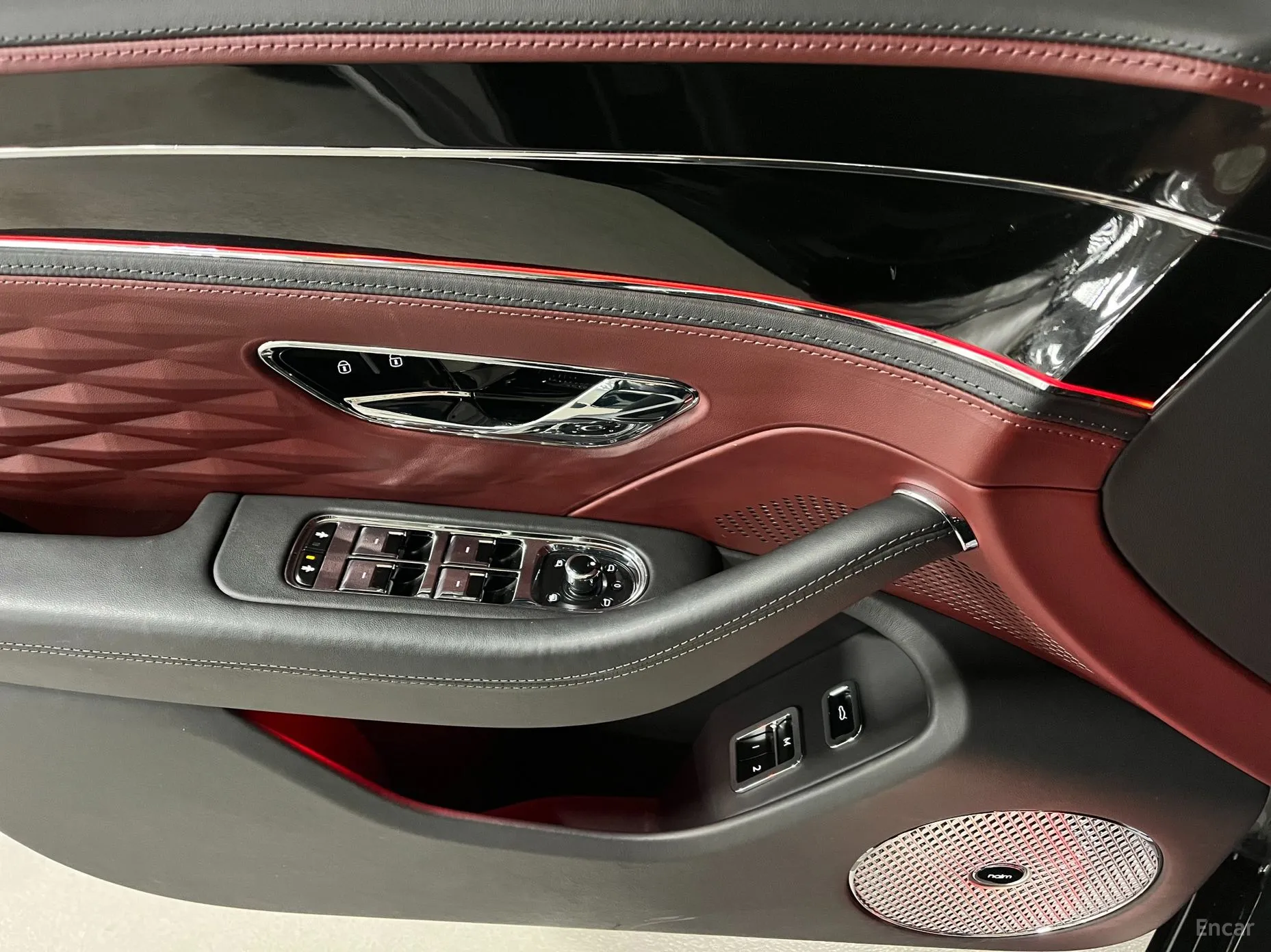 Bentley Flying Spur 3rd Generation превью 14