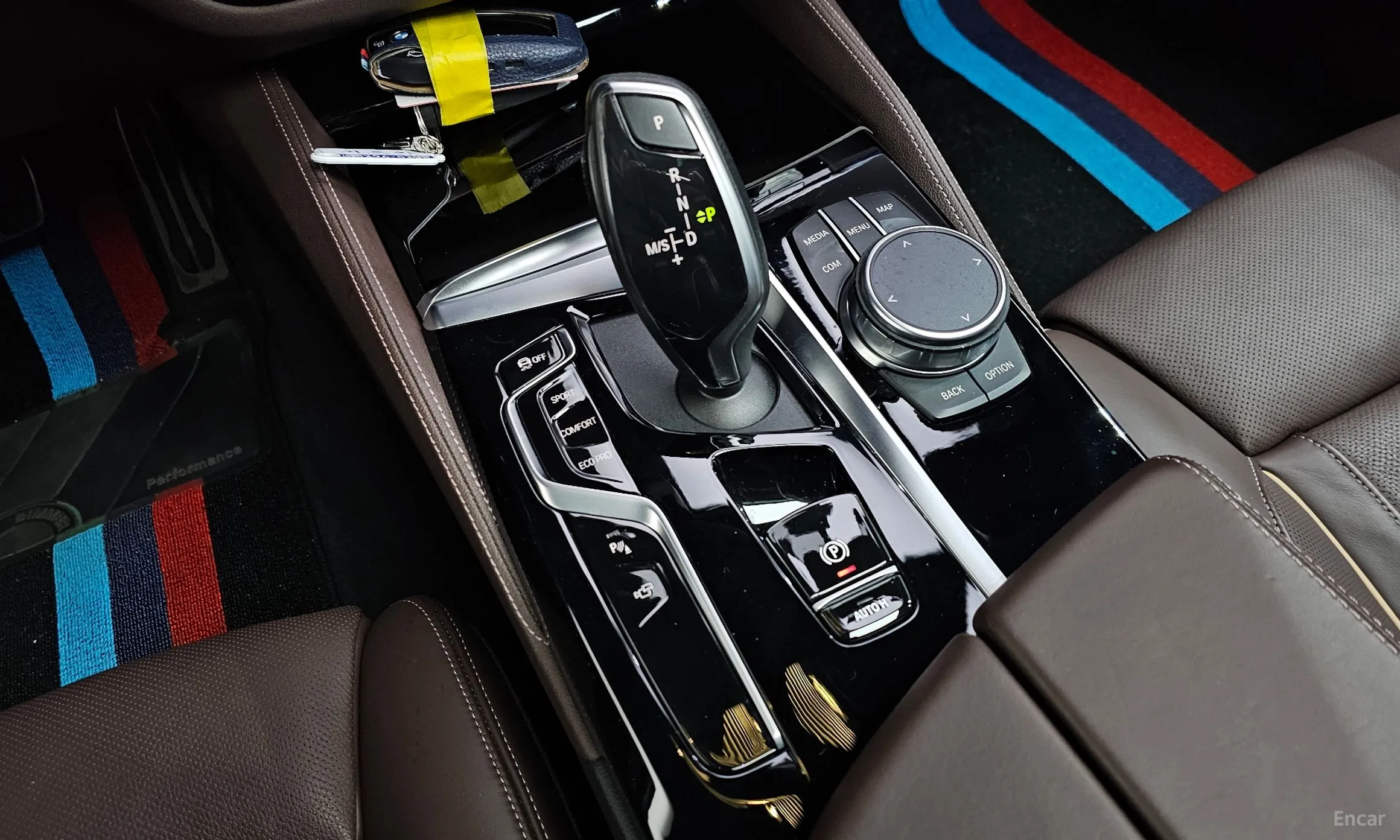 BMW 5 Series (G30) превью 9
