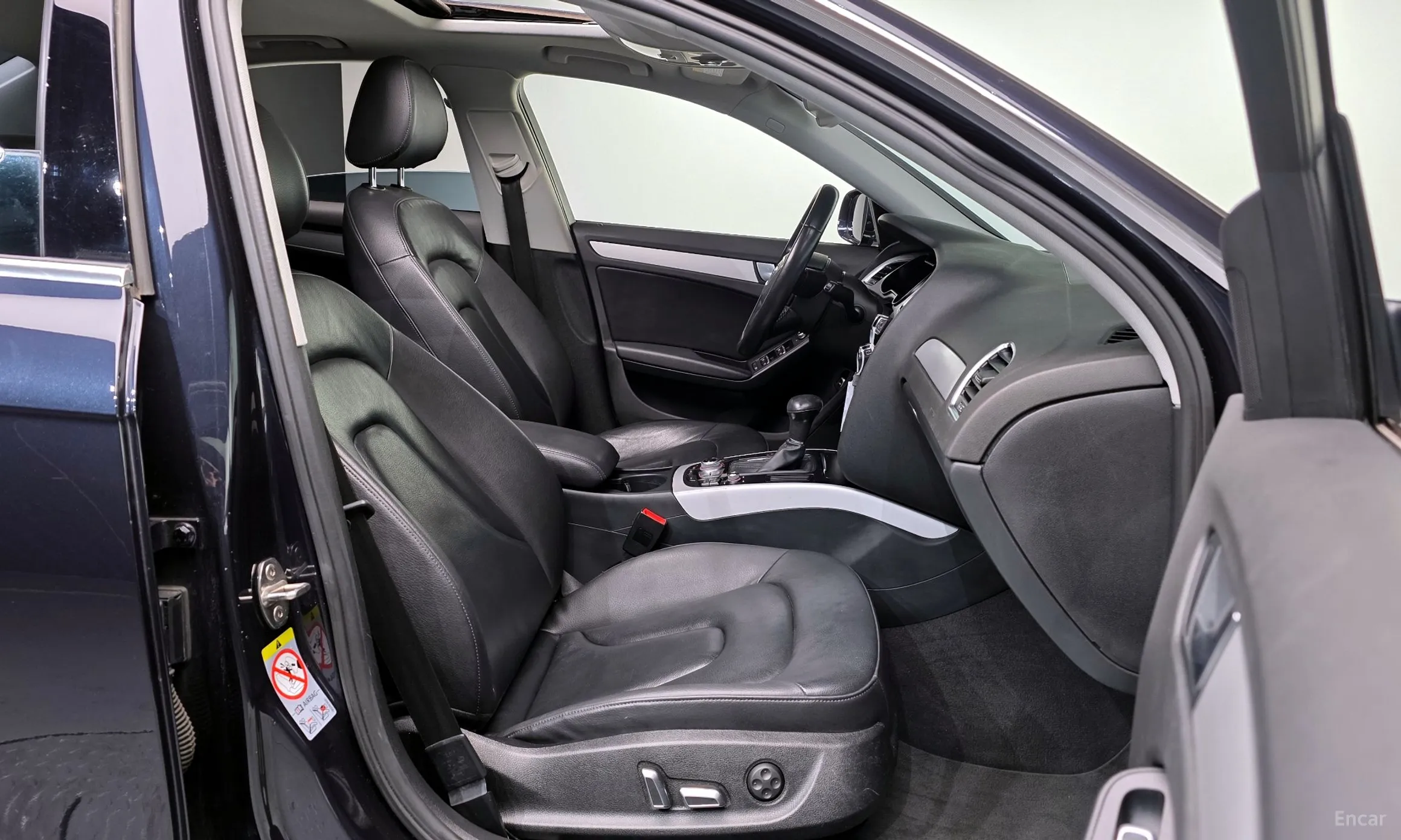 Audi New A4 превью 10